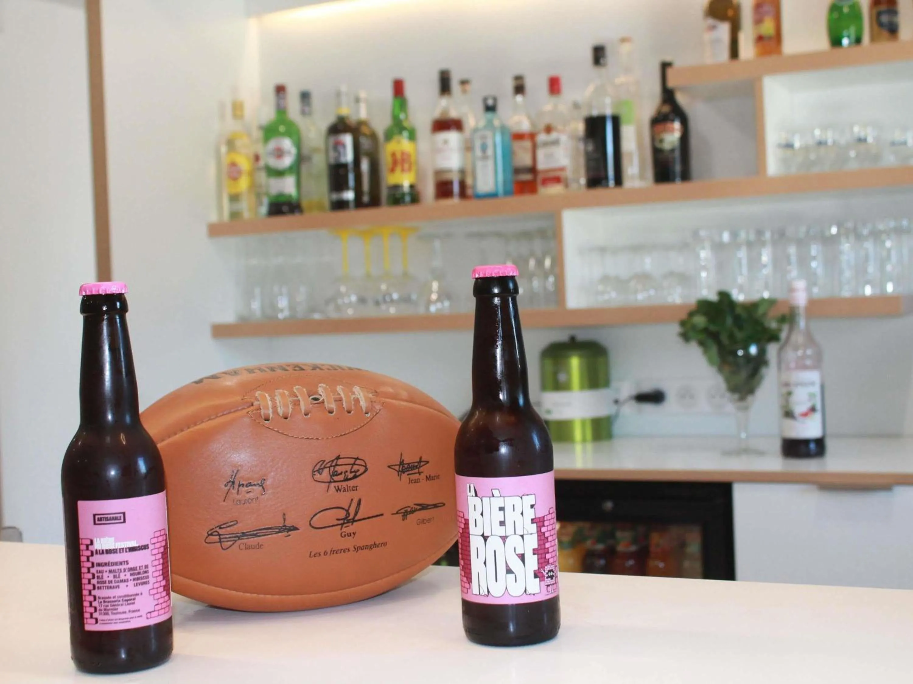 Lounge or bar in ibis Styles Toulouse Nord Sesquieres