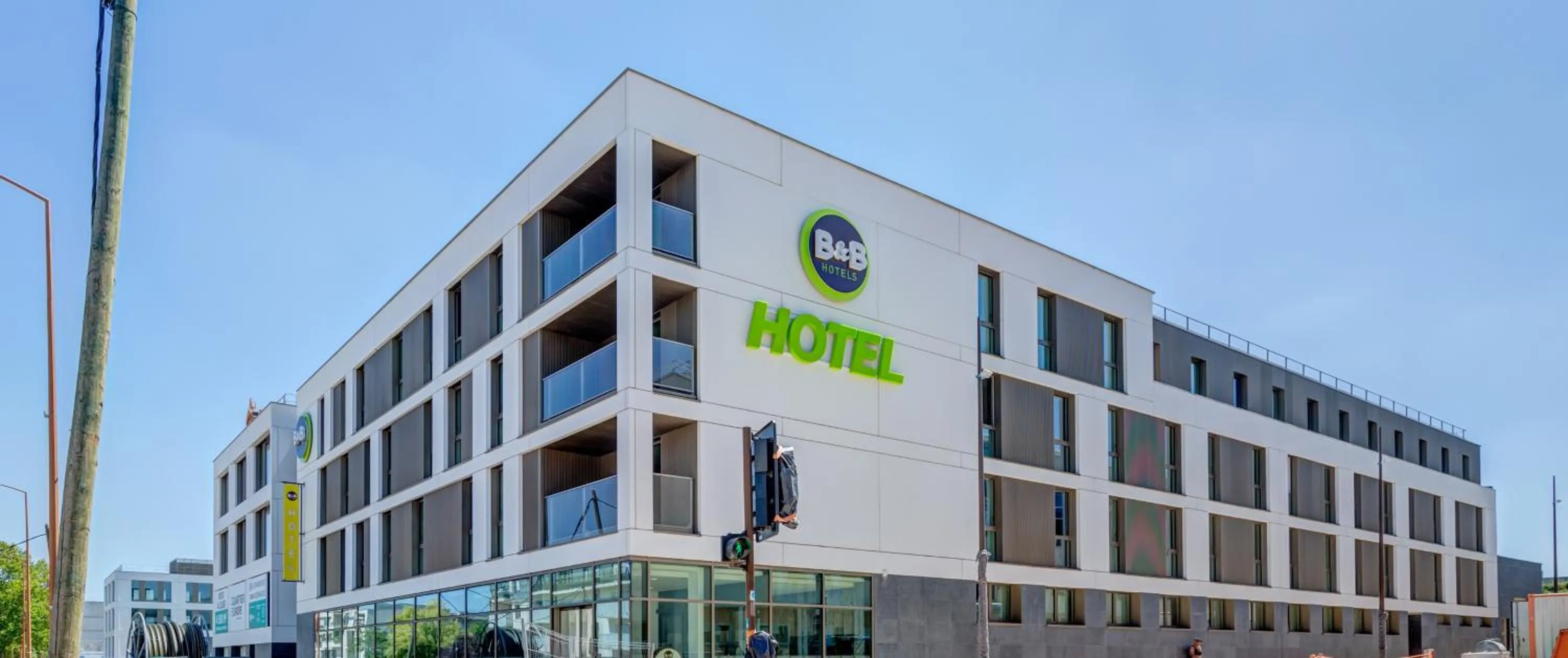 Facade/entrance in B&B HOTEL Paris Sud Chatenay Malabry