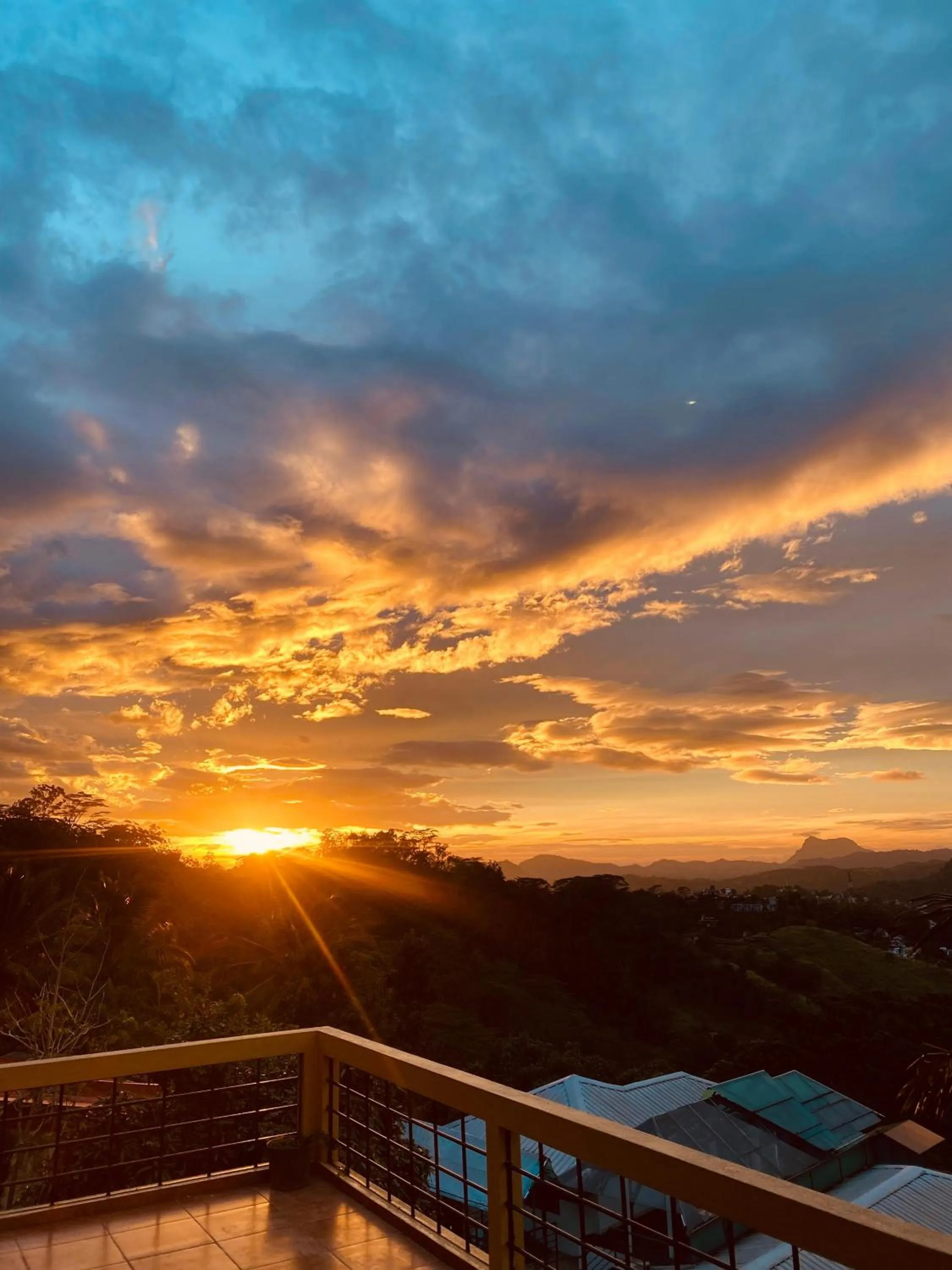 Kandy Highland Unique Hotel