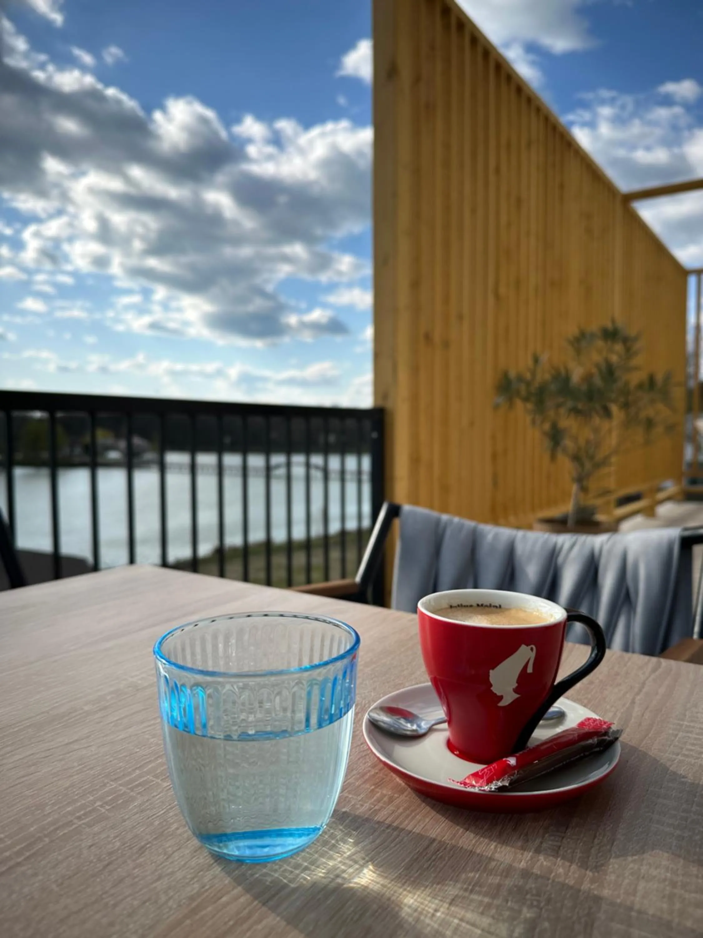 Natural landscape in Resort Plaza Lake