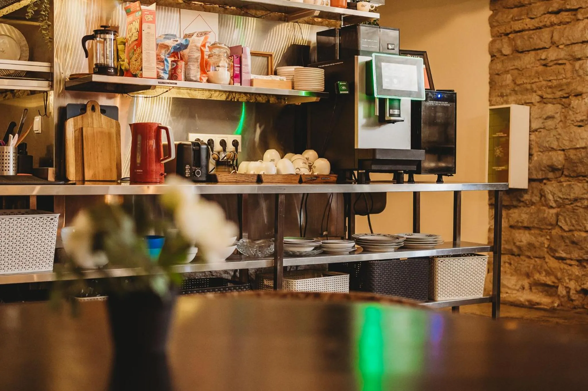 Communal kitchen in 16eur - Fat Margaret's