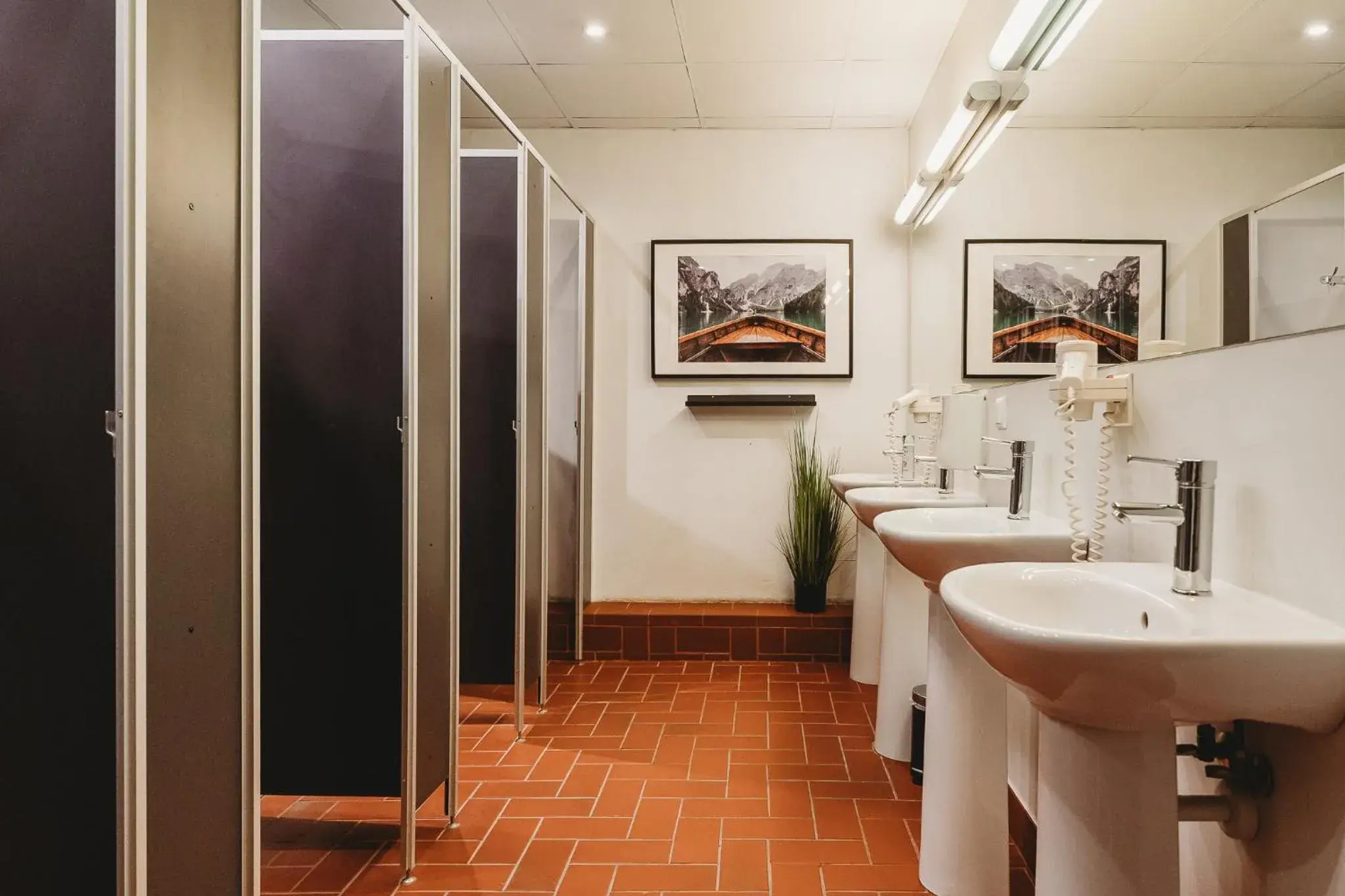 Bed in 6-Bed Female Dormitory Room in 16eur - Fat Margaret's Bed in 6-Bed Female Dormitory Room in 16eur - Fat Margaret's