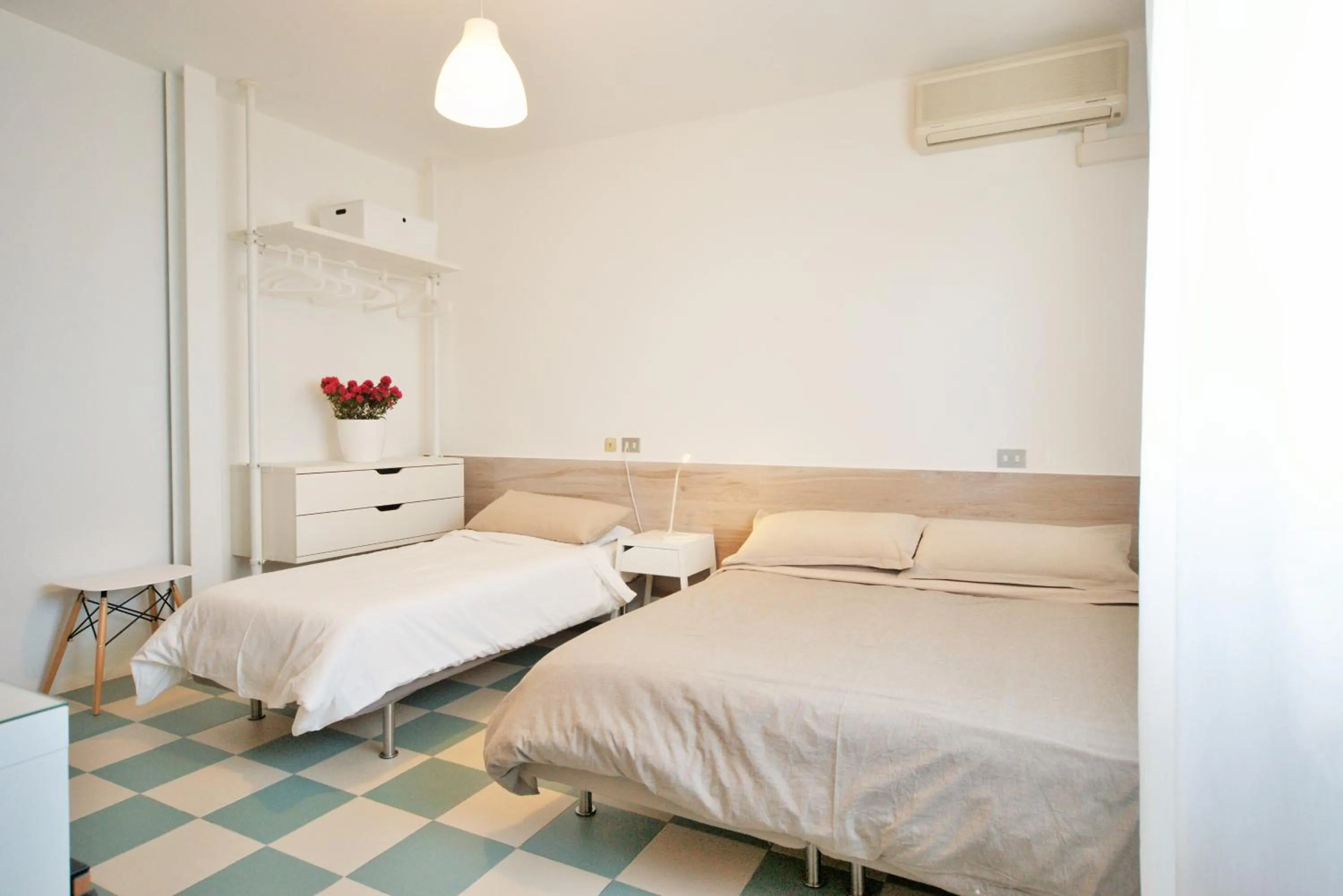 Photo of the whole room, Bed in Hotel Happy