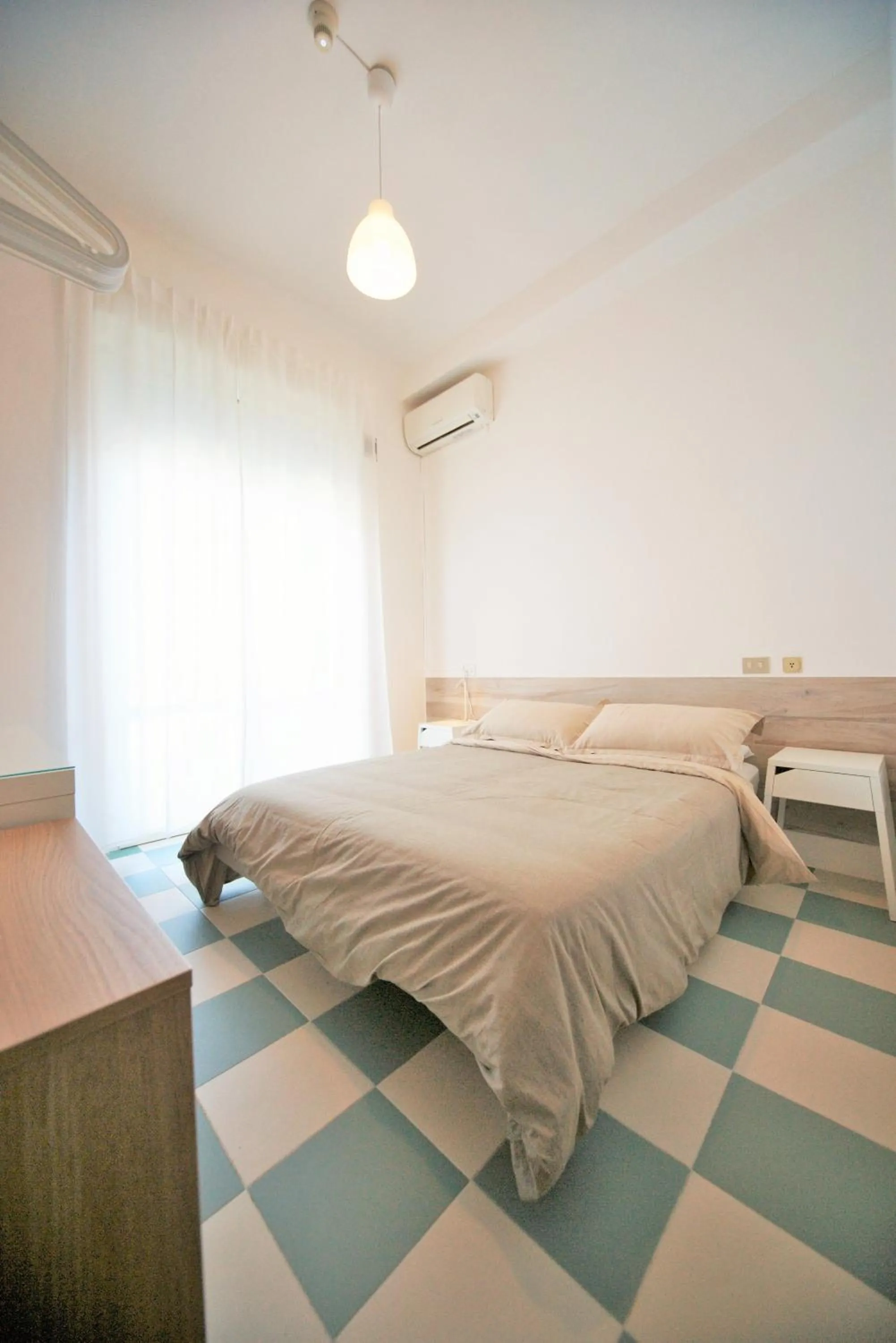 Photo of the whole room, Bed in Hotel Happy