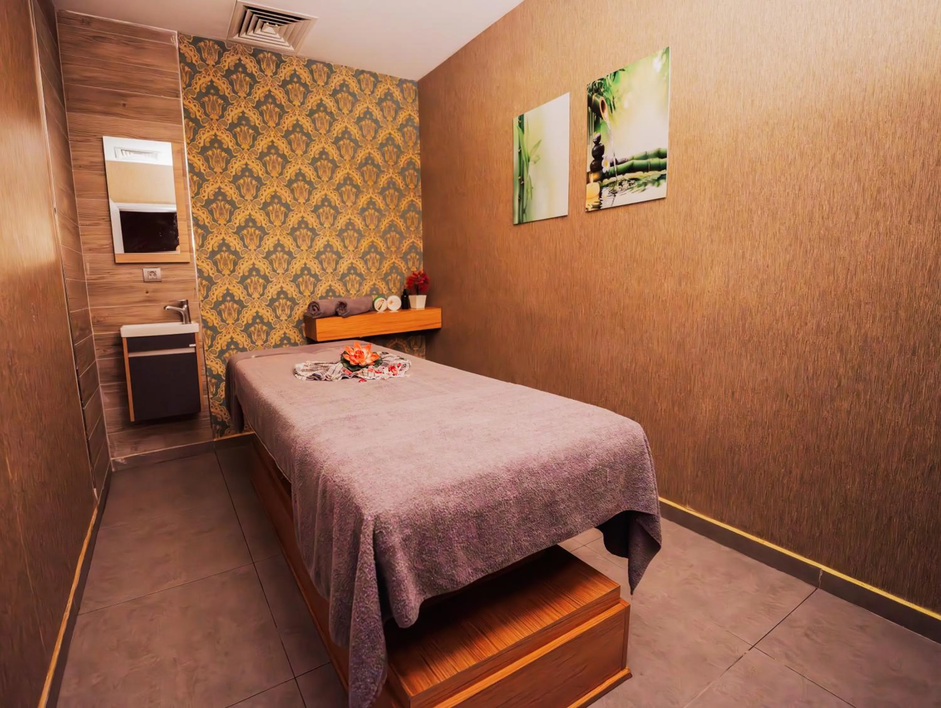 Spa and wellness centre/facilities in Vespia Hotel