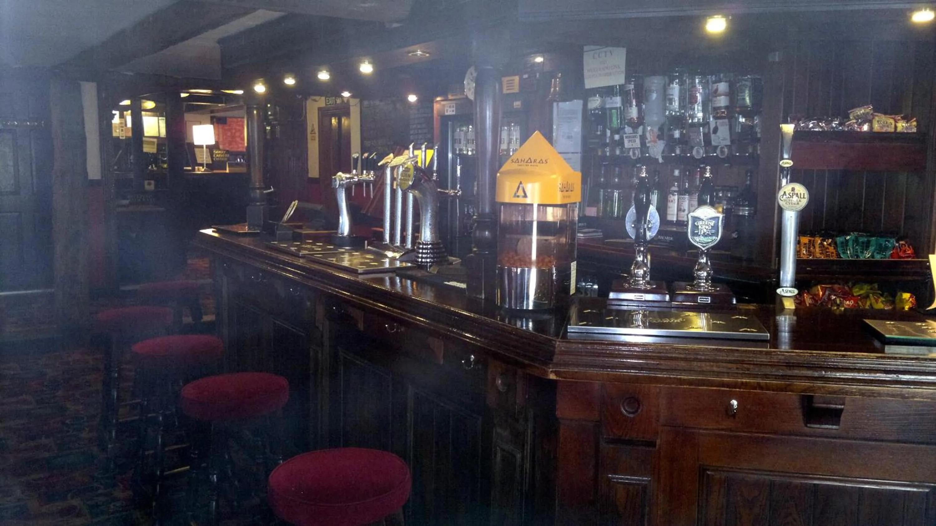 Lounge or bar in Rose and Crown Hotel