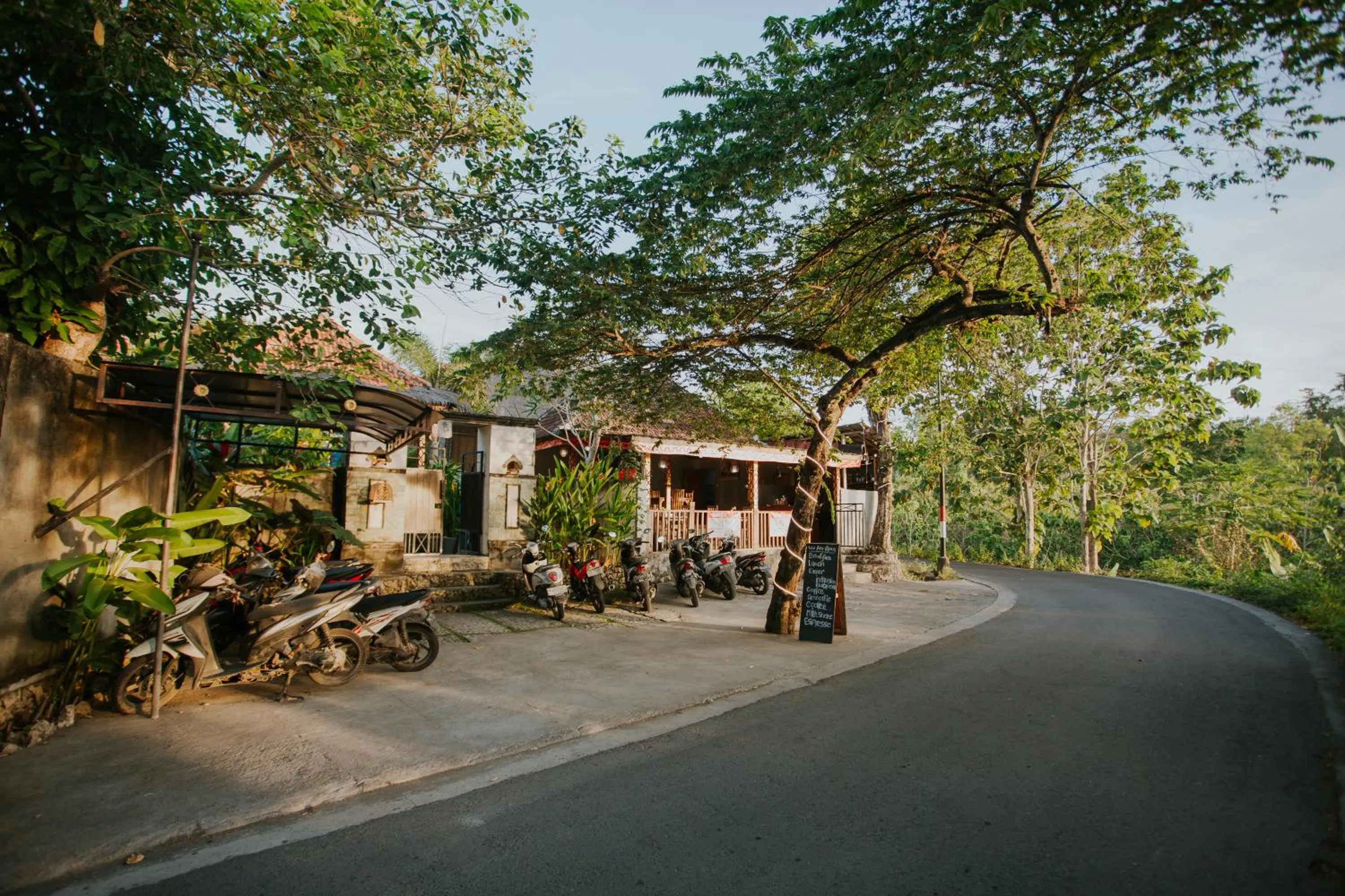 Cycling in Jona Bungalow