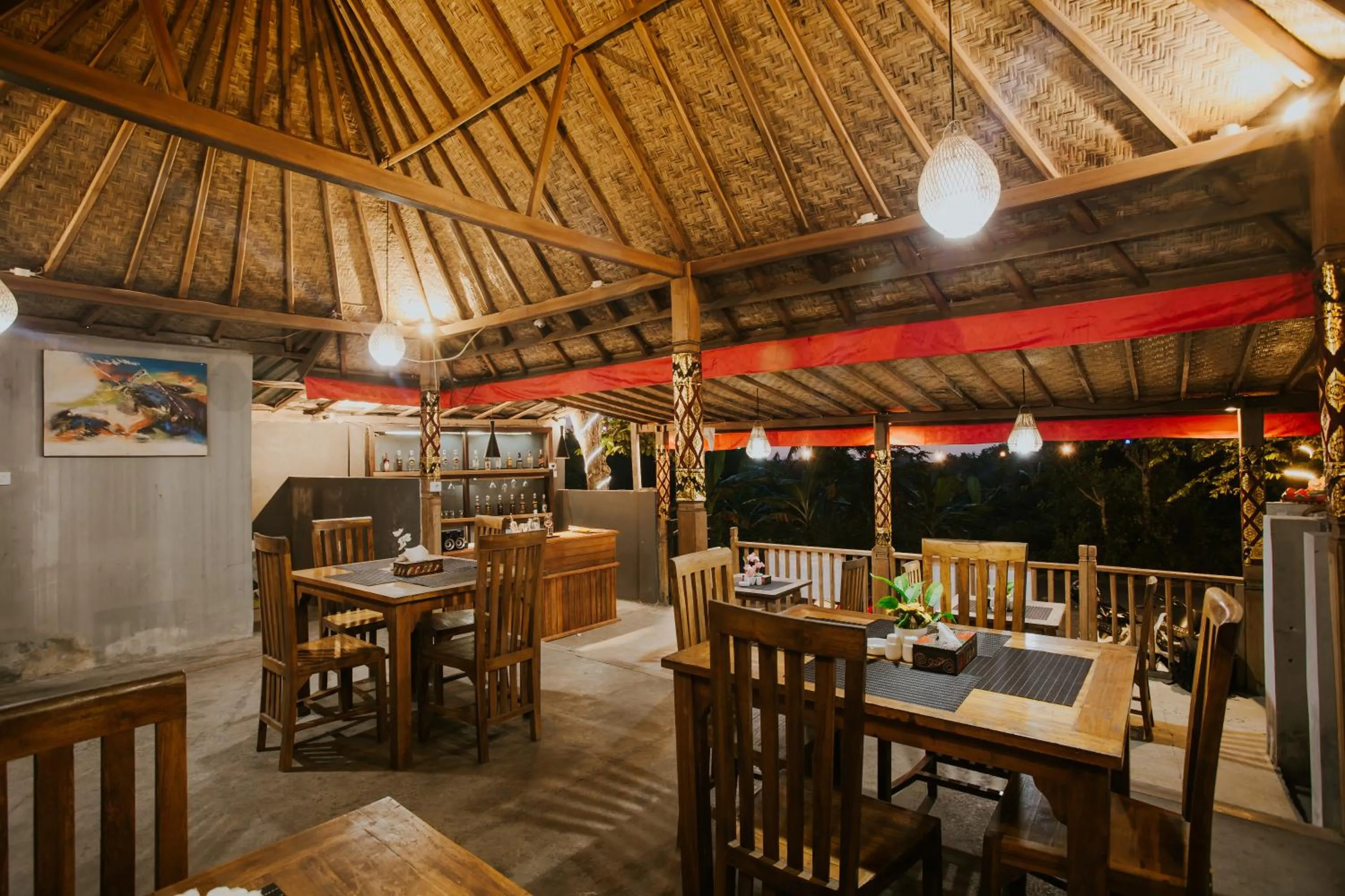 Restaurant/places to eat in Jona Bungalow