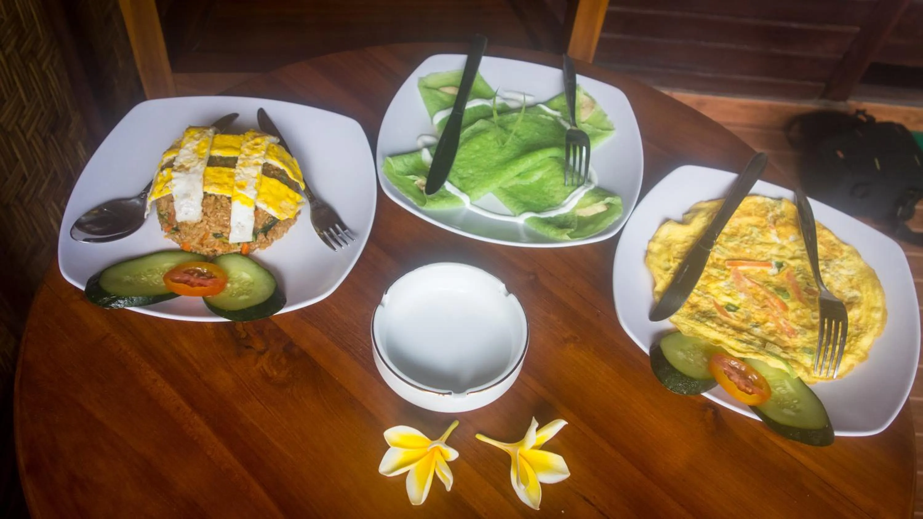 Continental breakfast in Jona Bungalow