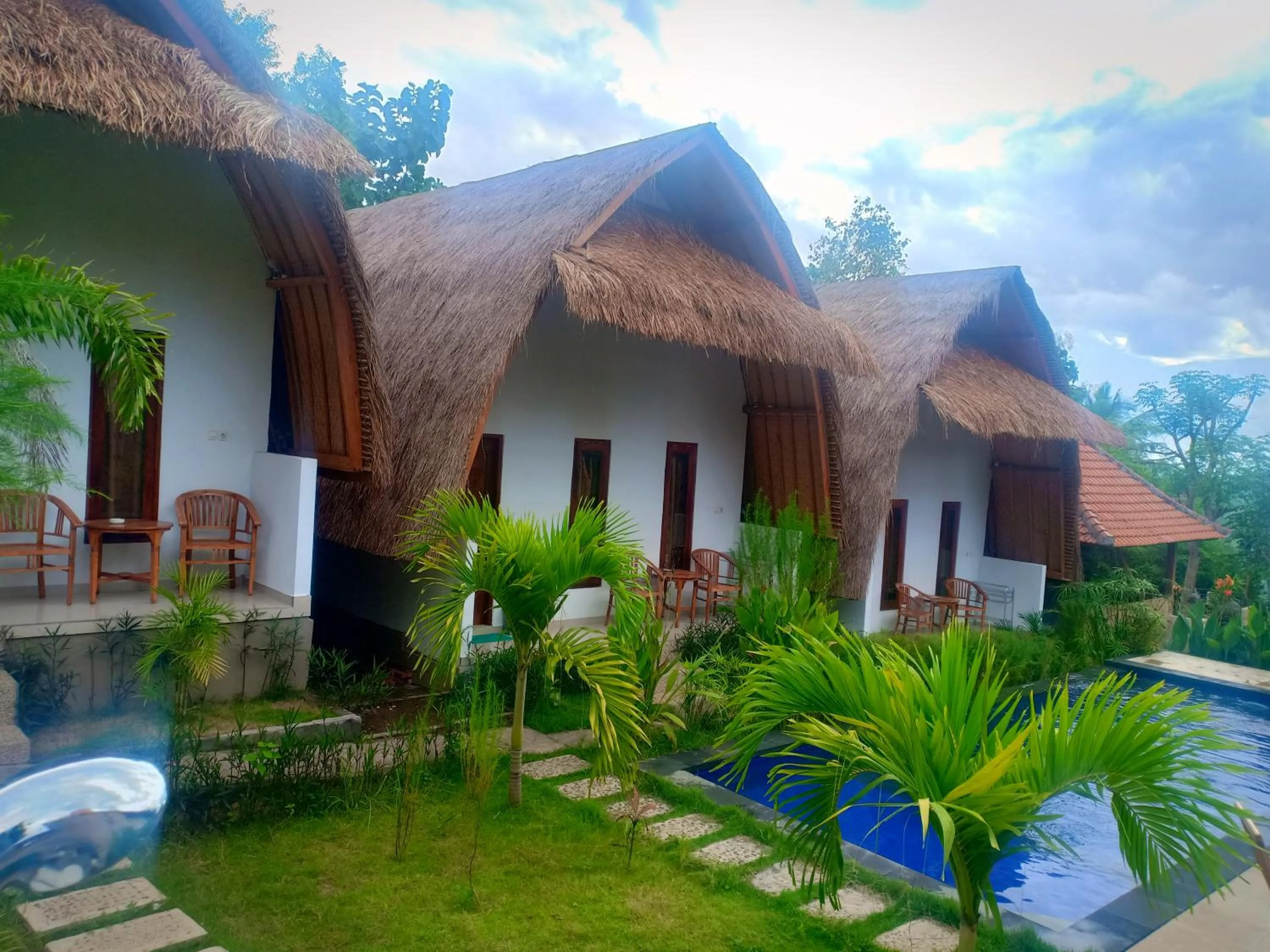 Swimming pool in Jona Bungalow