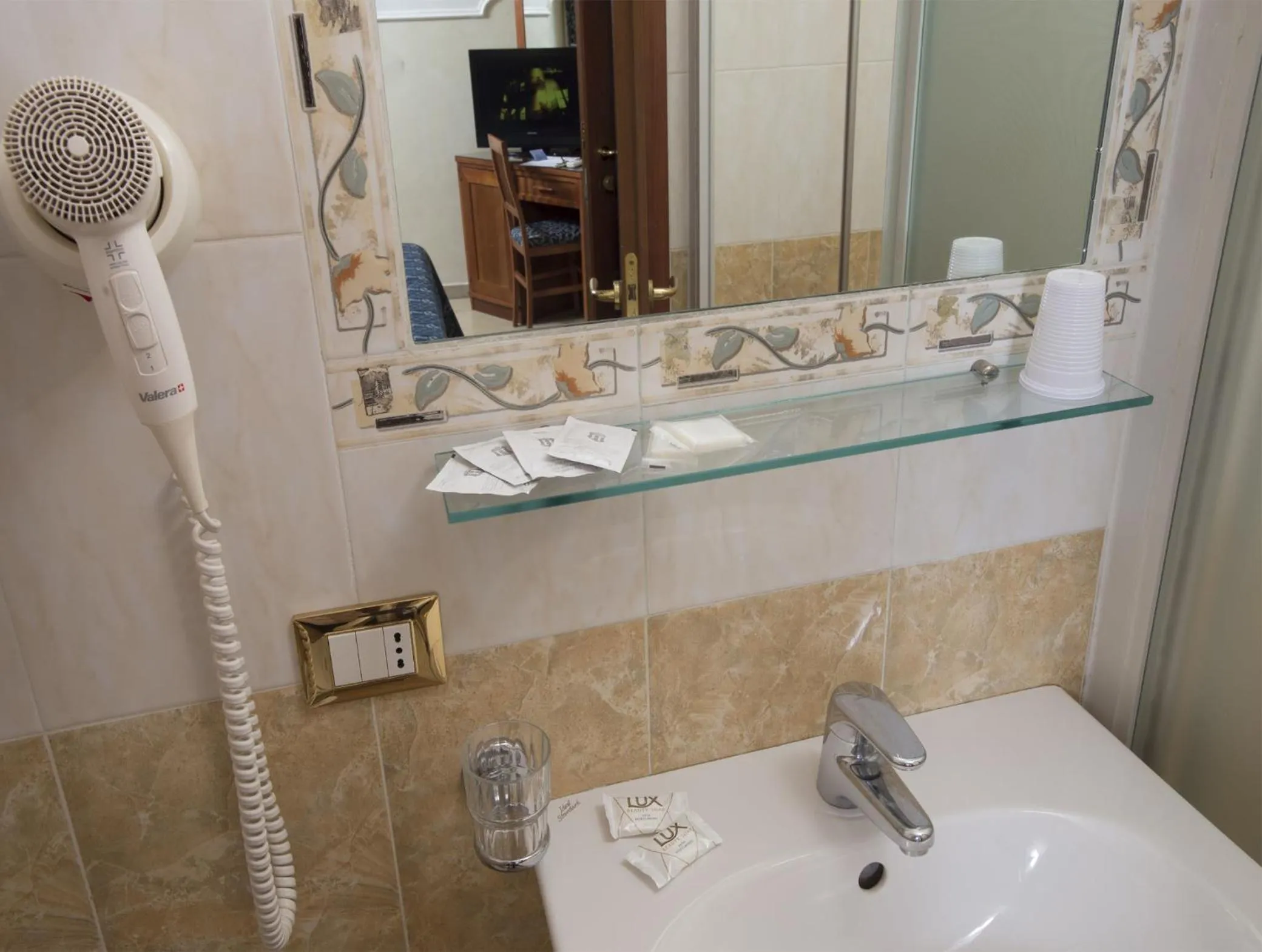 Bathroom in Adorasuite B&B