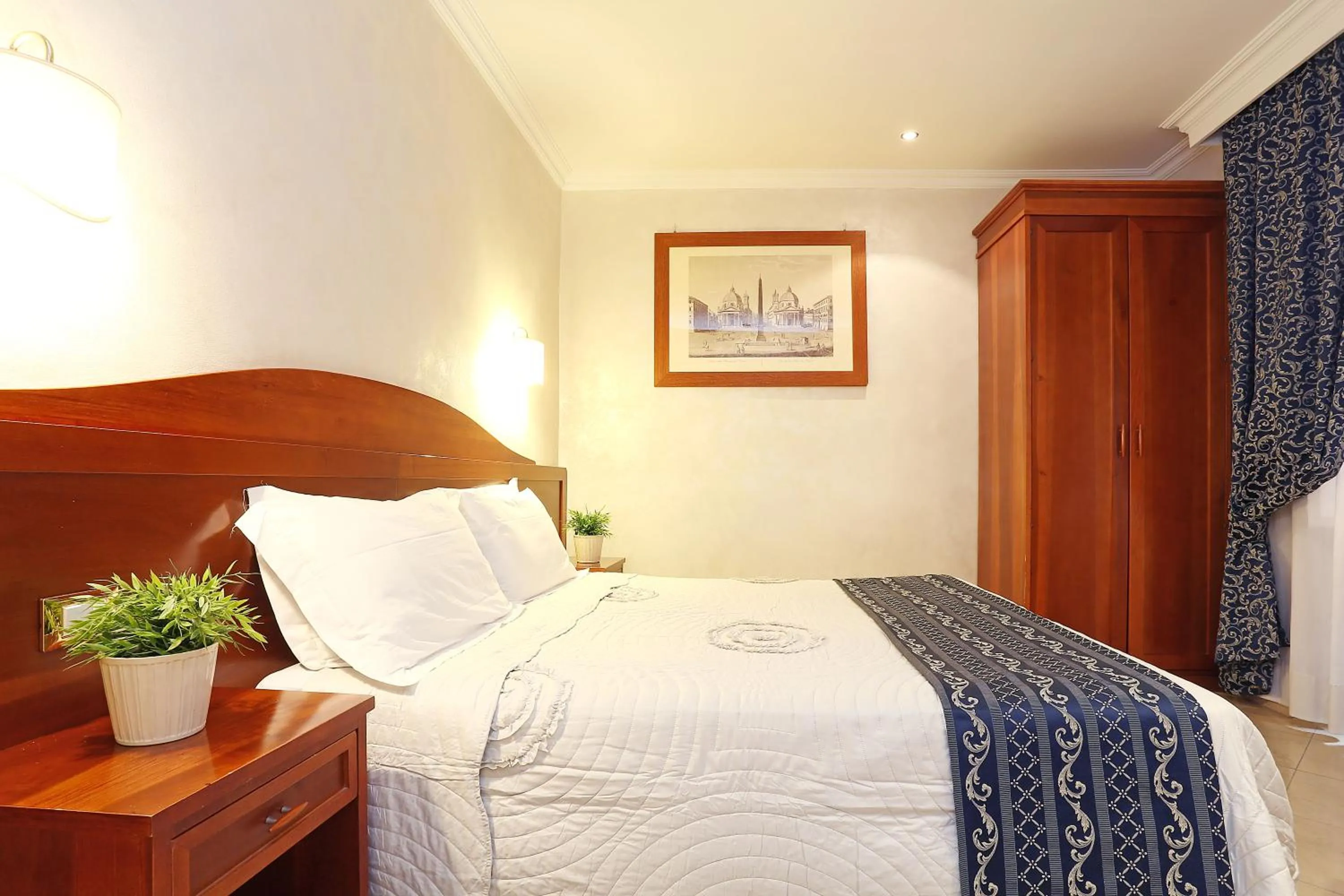 Photo of the whole room, Bed in Adorasuite B&B