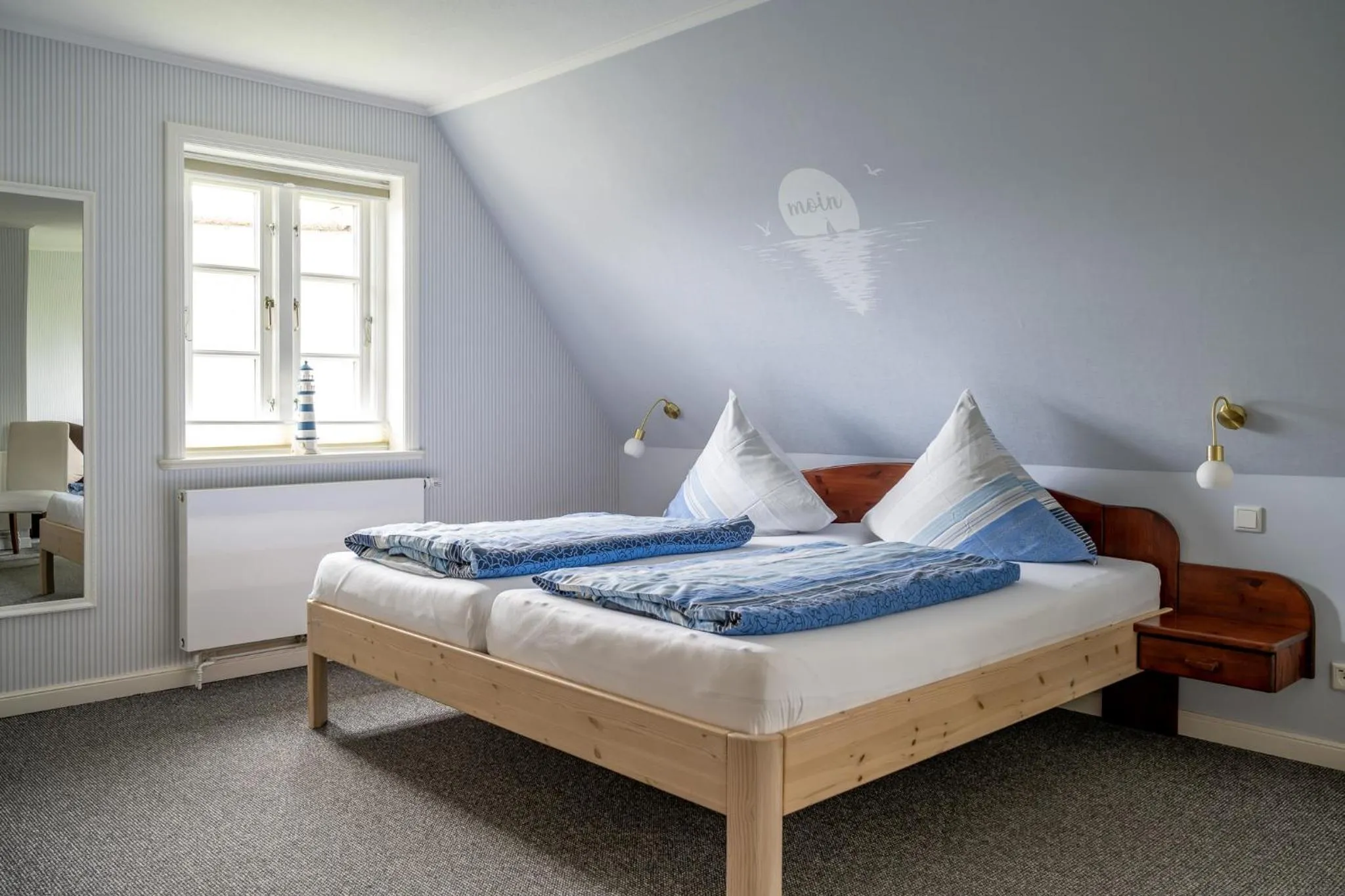 Photo of the whole room, Bed in Inselhotel Arfsten