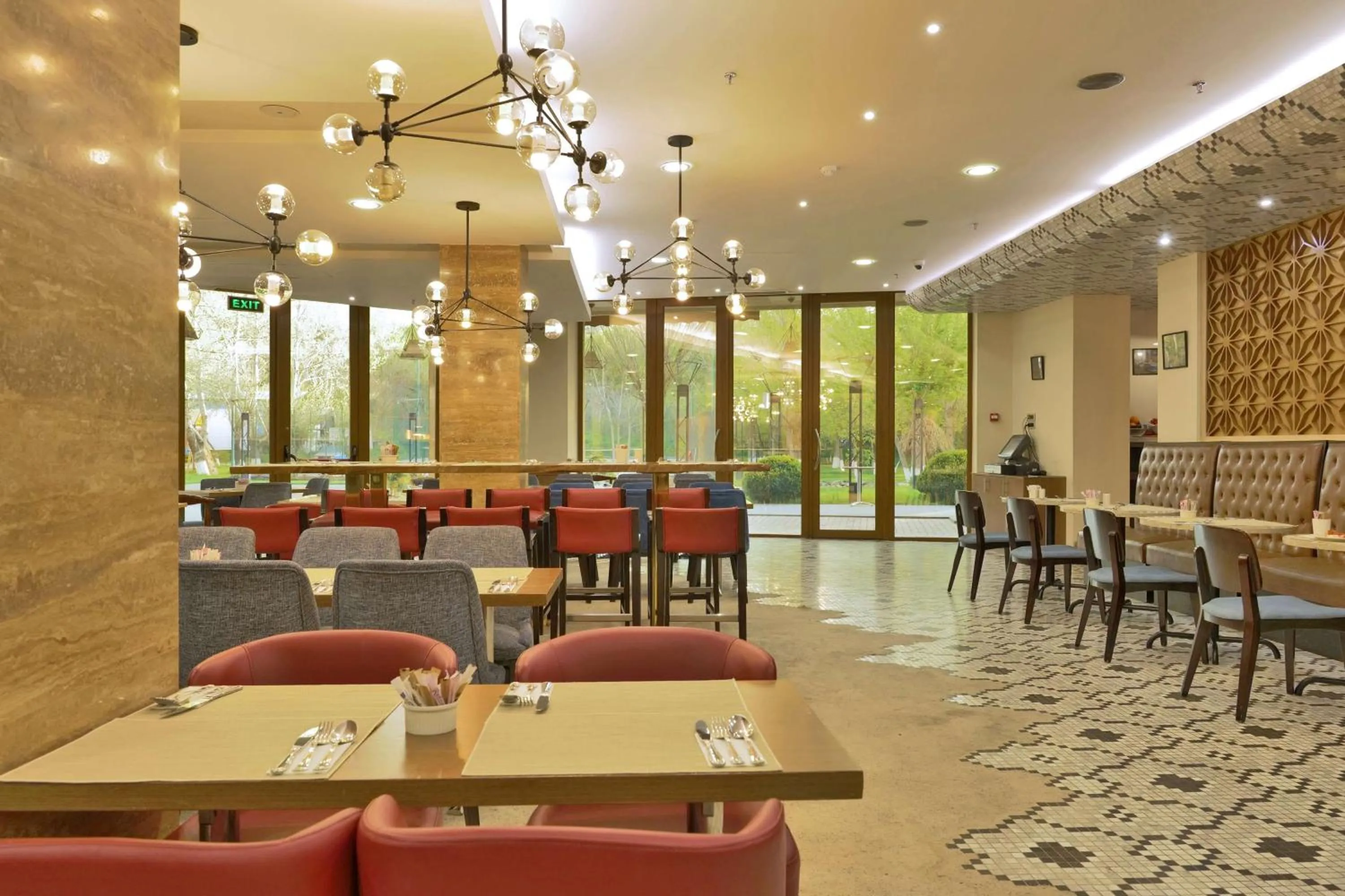 Restaurant/places to eat in Radisson BLU Hotel Yerevan