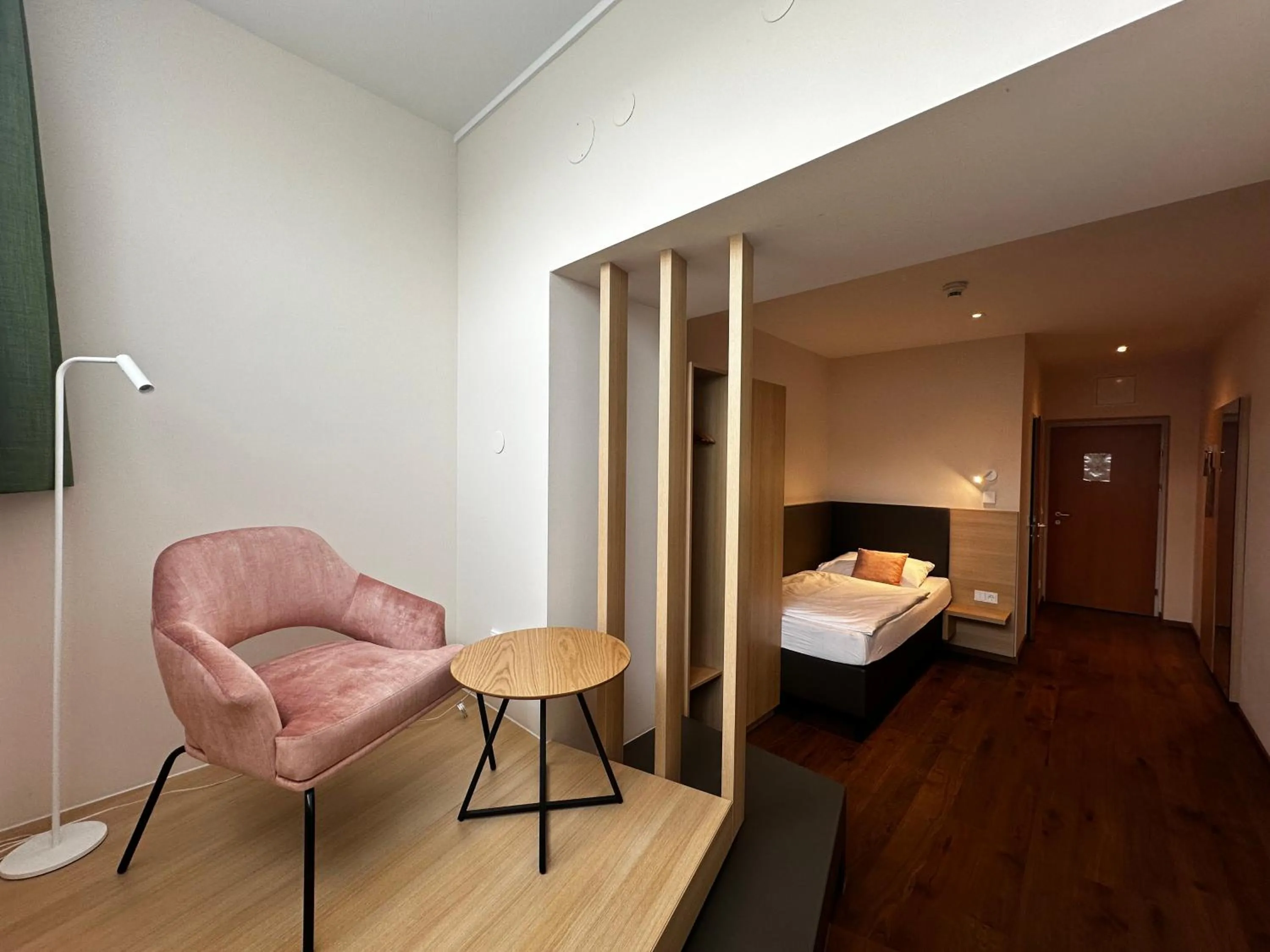 Bedroom, Bed in Hotel & Restaurant Graf