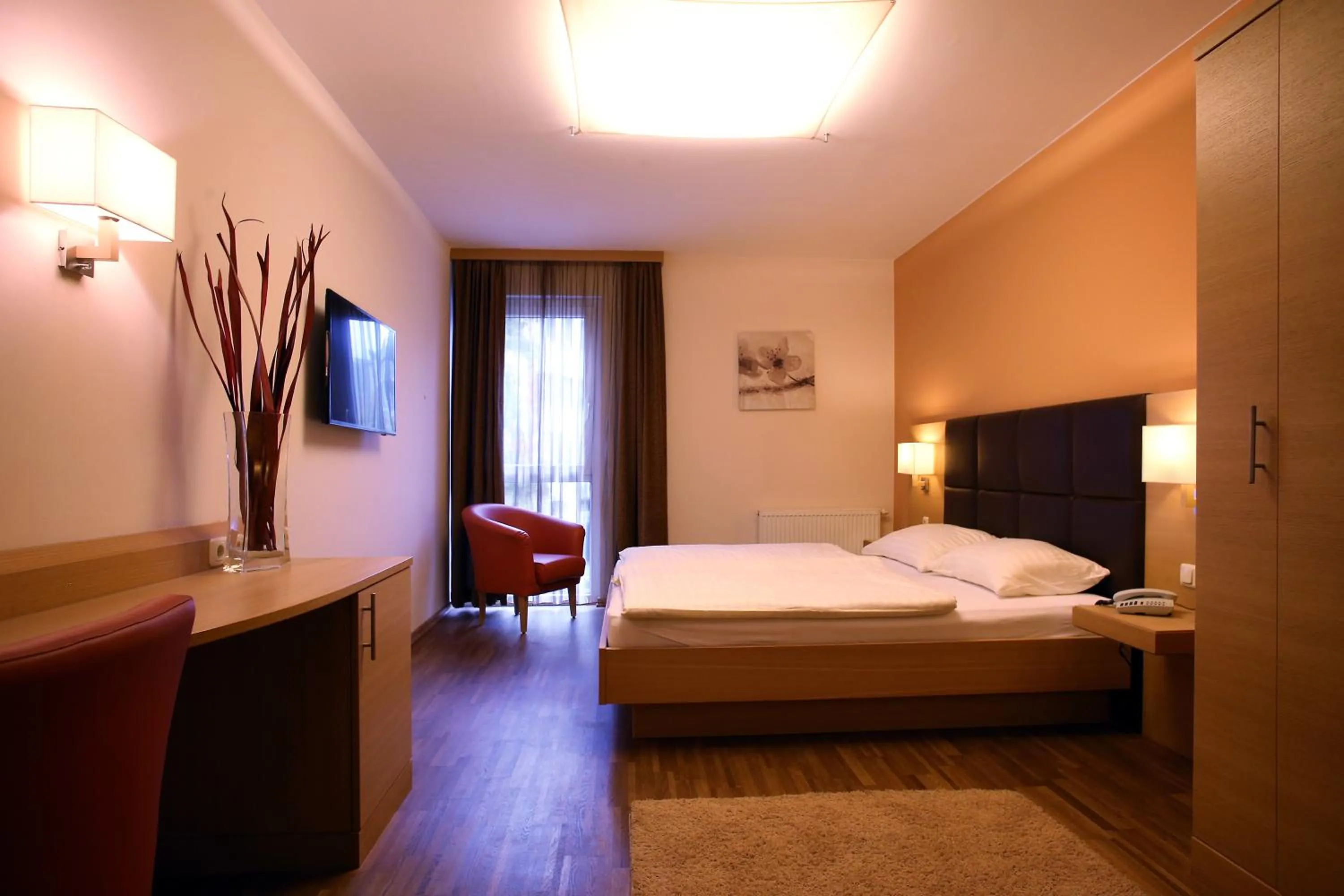 Photo of the whole room, Bed in Hotel & Restaurant Graf