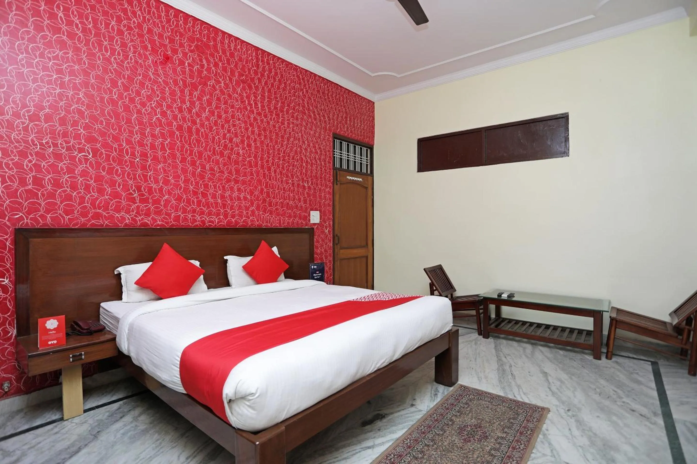 Facade/entrance, Bed in Hotel O Shikhar Paradise