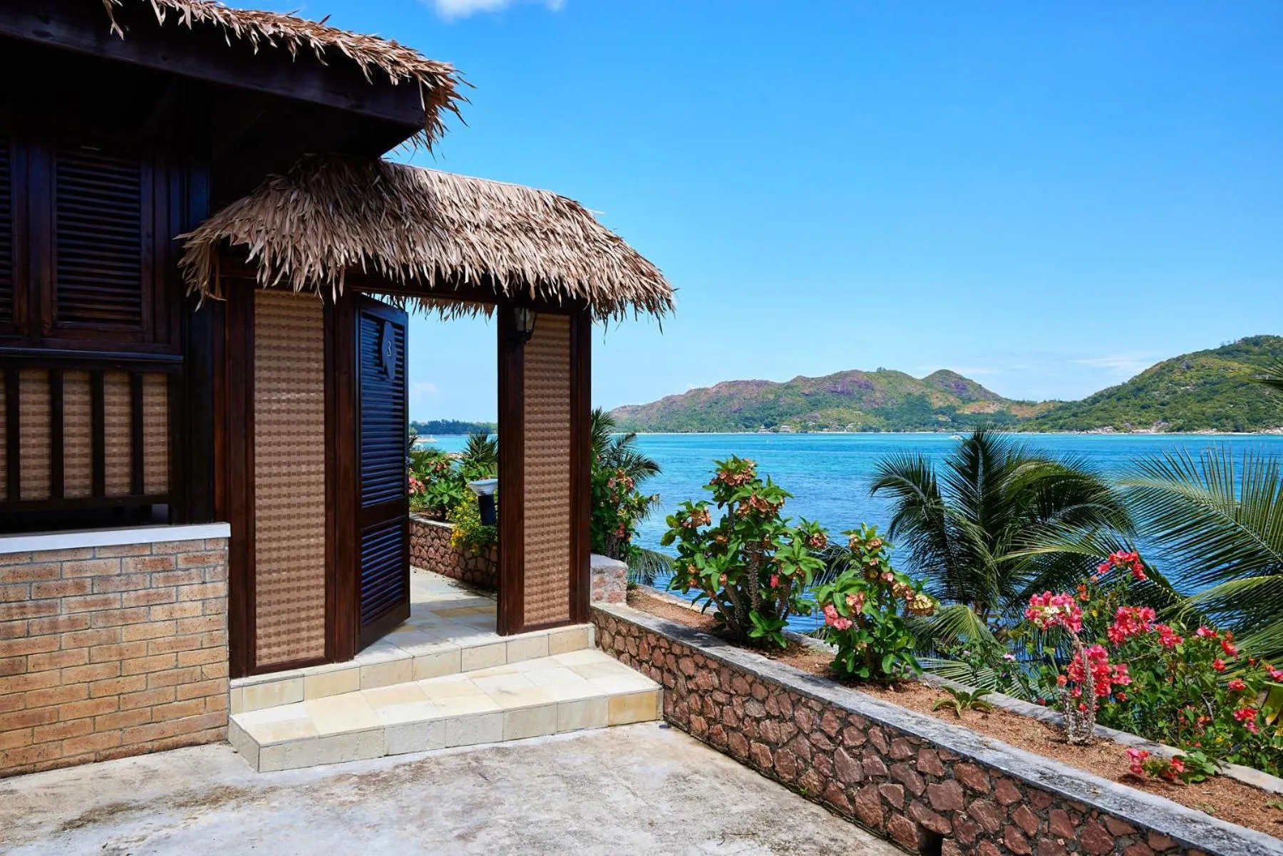 Facade/entrance in Colibri Hotel