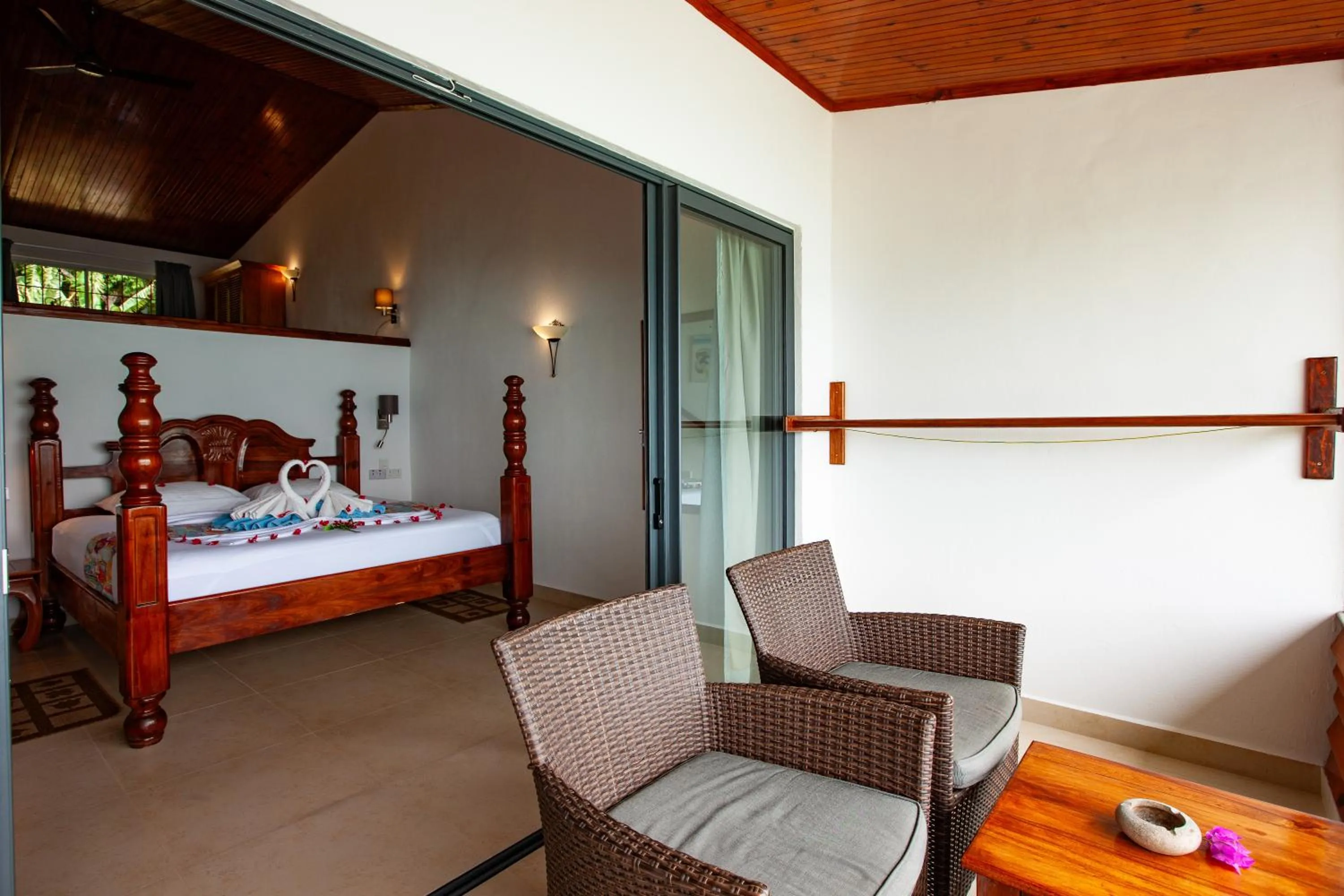 Balcony/Terrace, Bed in Colibri Hotel