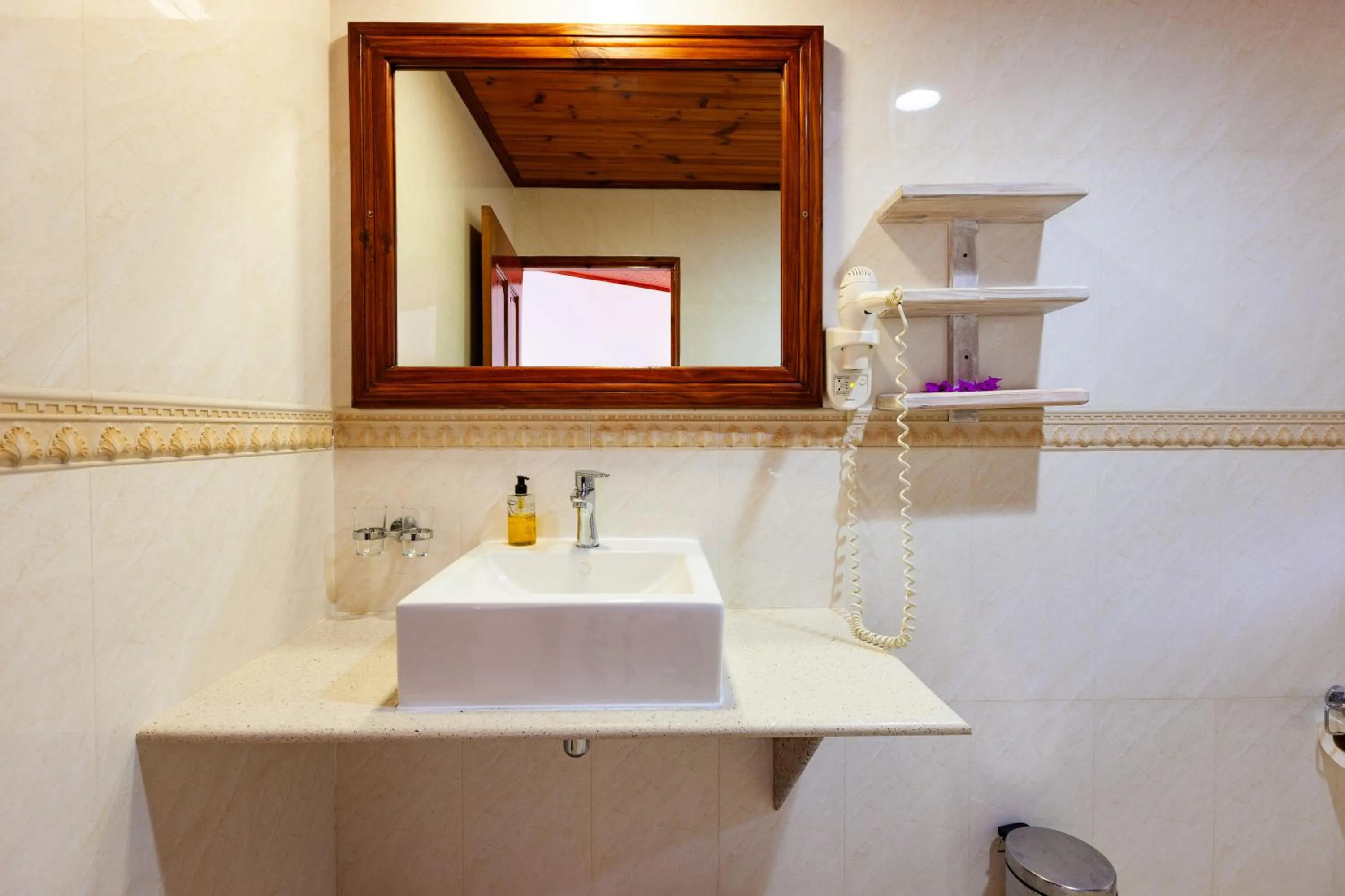 Bathroom in Colibri Hotel