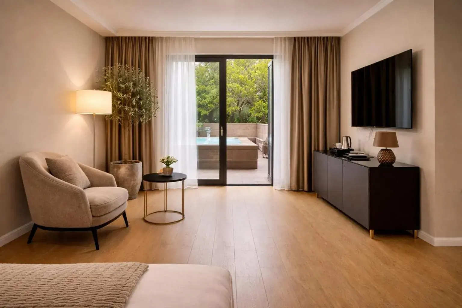 Suite Deluxe with Terrace and Outside Jacuzzi in Plitvice Falls Cottage - Luxury rooms & Dinner Suite Deluxe with Terrace and Outside Jacuzzi in Plitvice Falls Cottage - Luxury rooms & Dinner