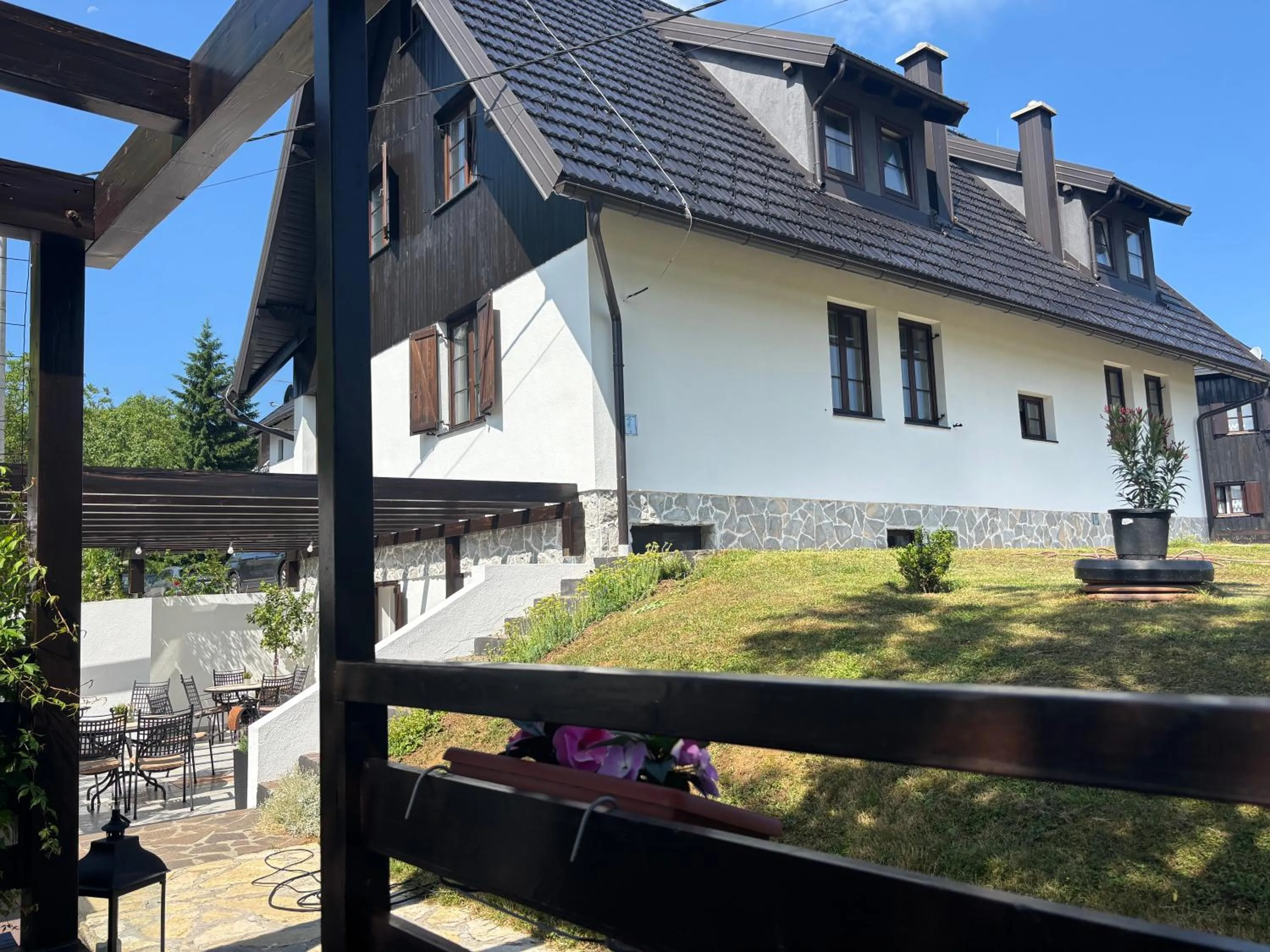 Property building in Plitvice Falls Cottage - Luxury rooms & Dinner