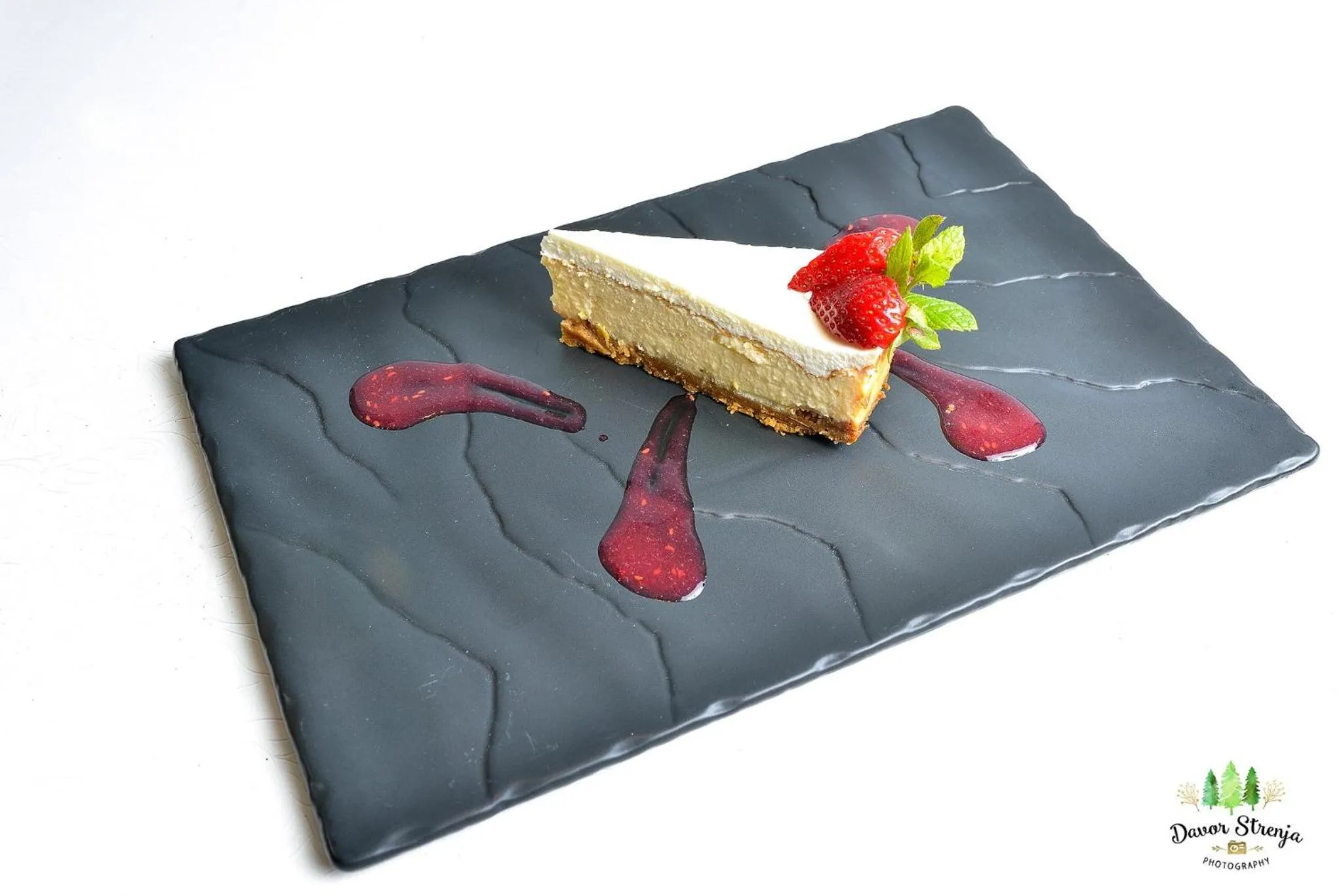 Food and drinks in Plitvice Falls Cottage - Luxury rooms & Dinner