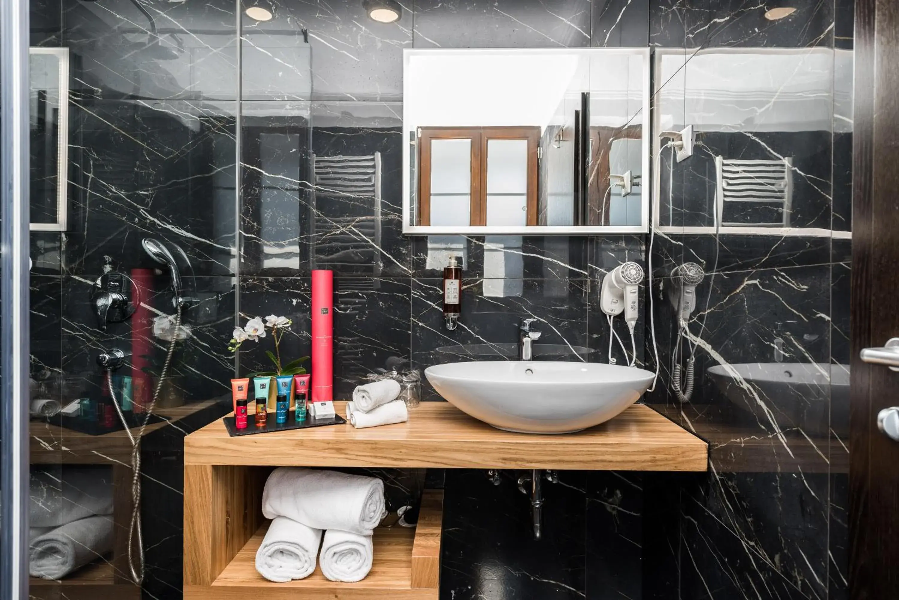 Deluxe Triple Room with Mountain view in Plitvice Falls Cottage - Luxury rooms & Dinner Deluxe Triple Room with Mountain view in Plitvice Falls Cottage - Luxury rooms & Dinner