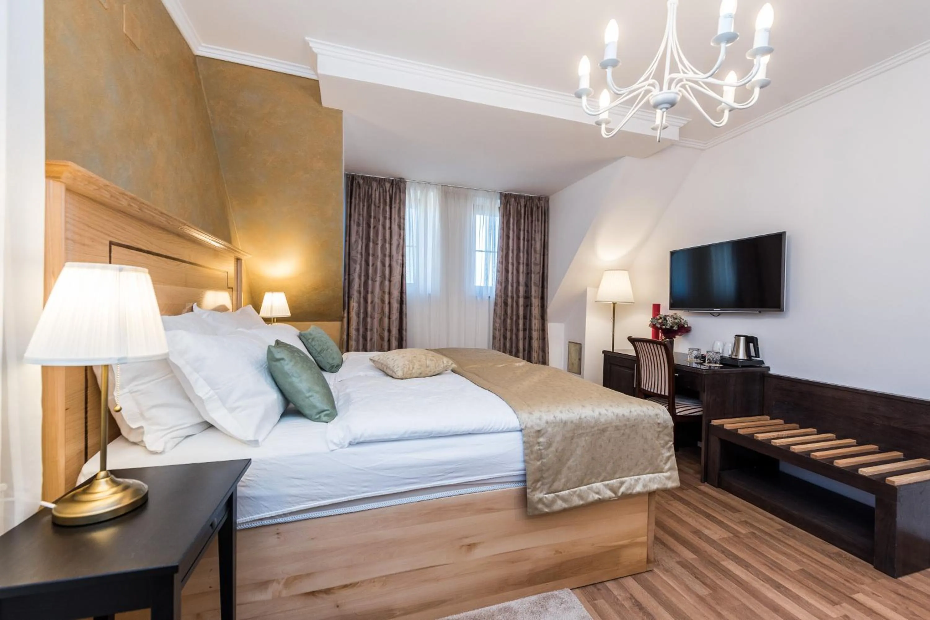 Deluxe Triple Room with Mountain view in Plitvice Falls Cottage