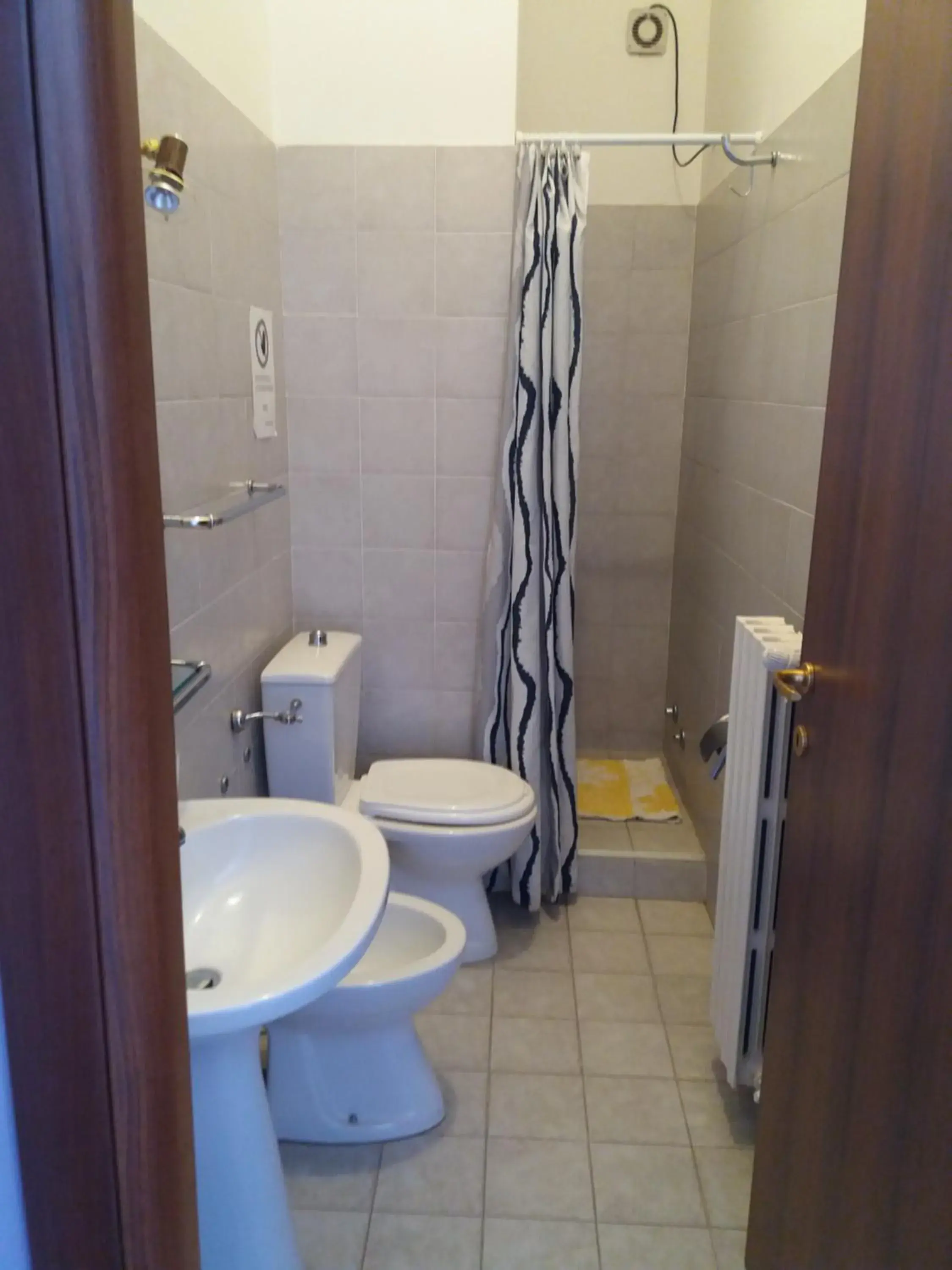 Twin Room - Disability Access in ostello ortensi Twin Room - Disability Access in ostello ortensi