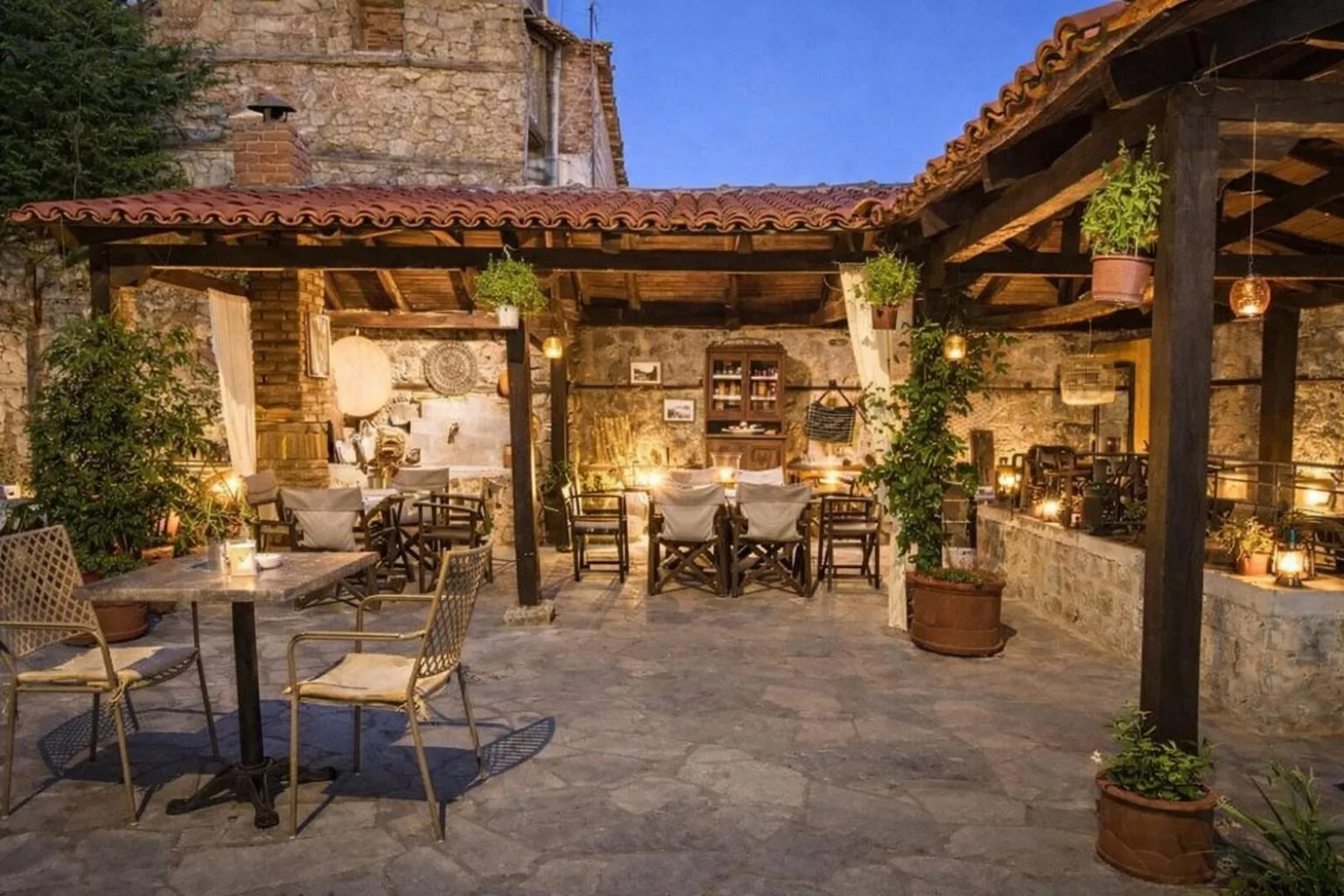 Property building in Hagiati Guesthouse - Edessa Cozy Mountain Retreat