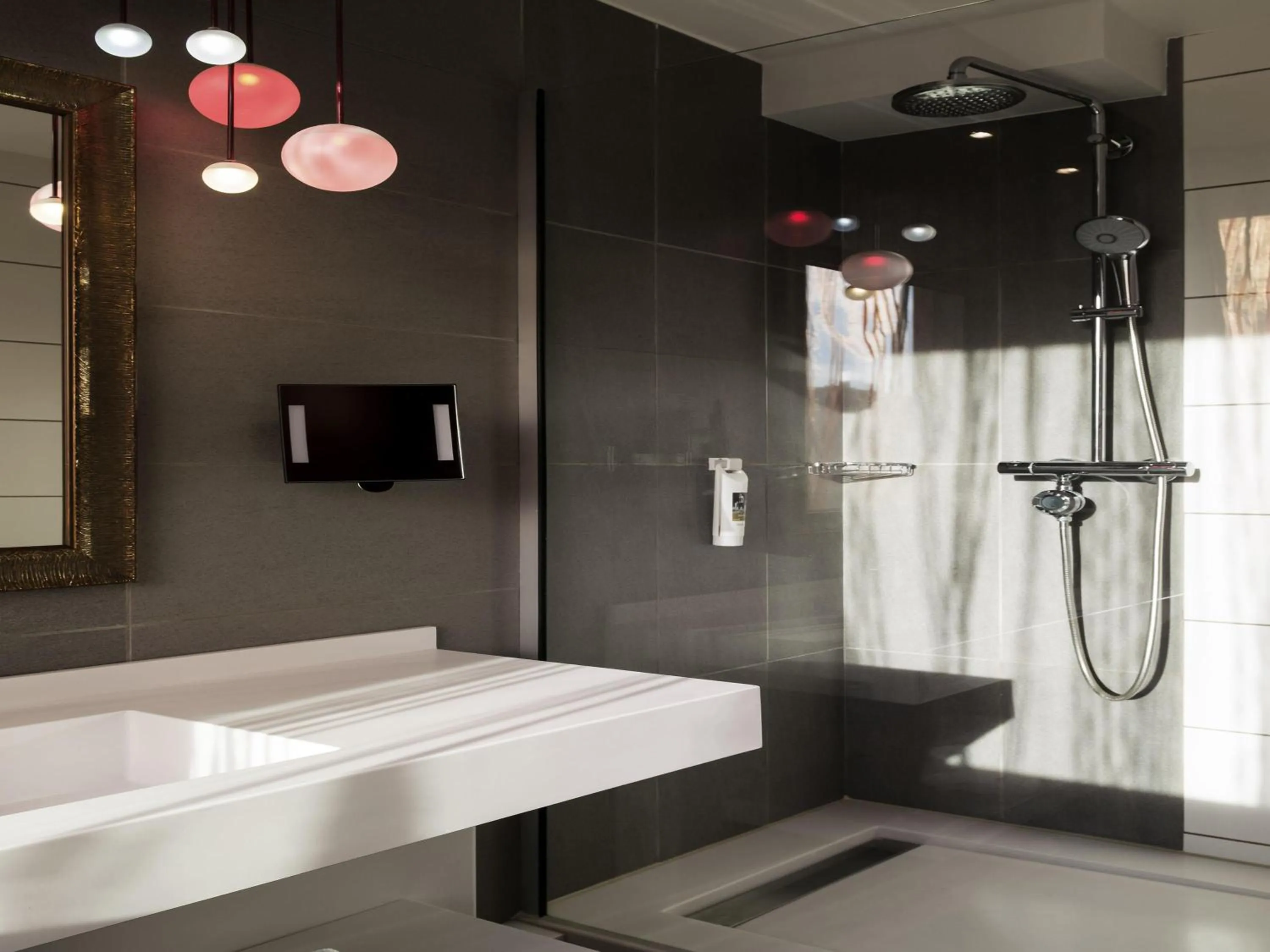 Bedroom in Mercure Lyon Centre - Gare Part Dieu