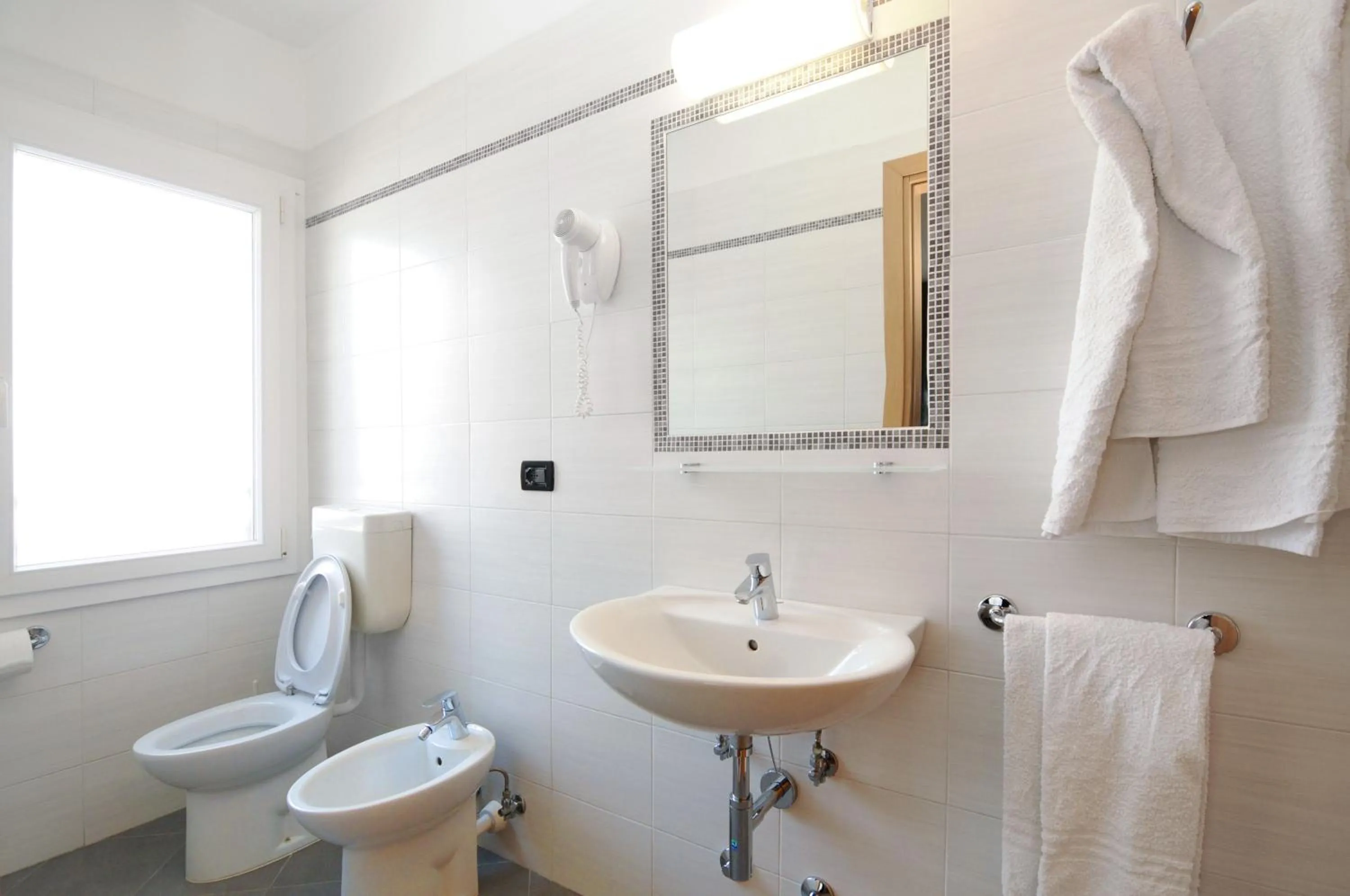 Shower in Hotel Levante