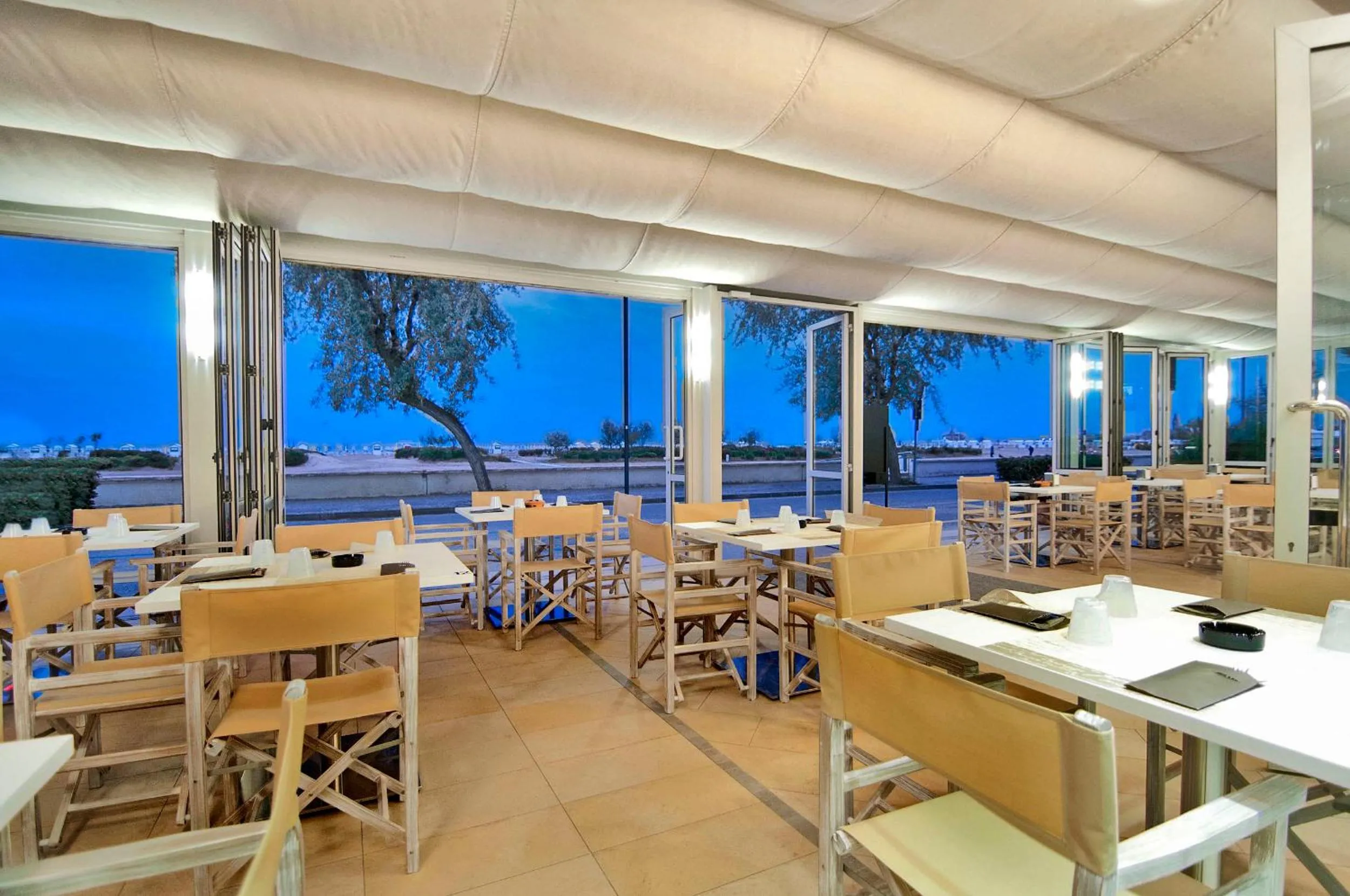 Restaurant/places to eat in Hotel Levante