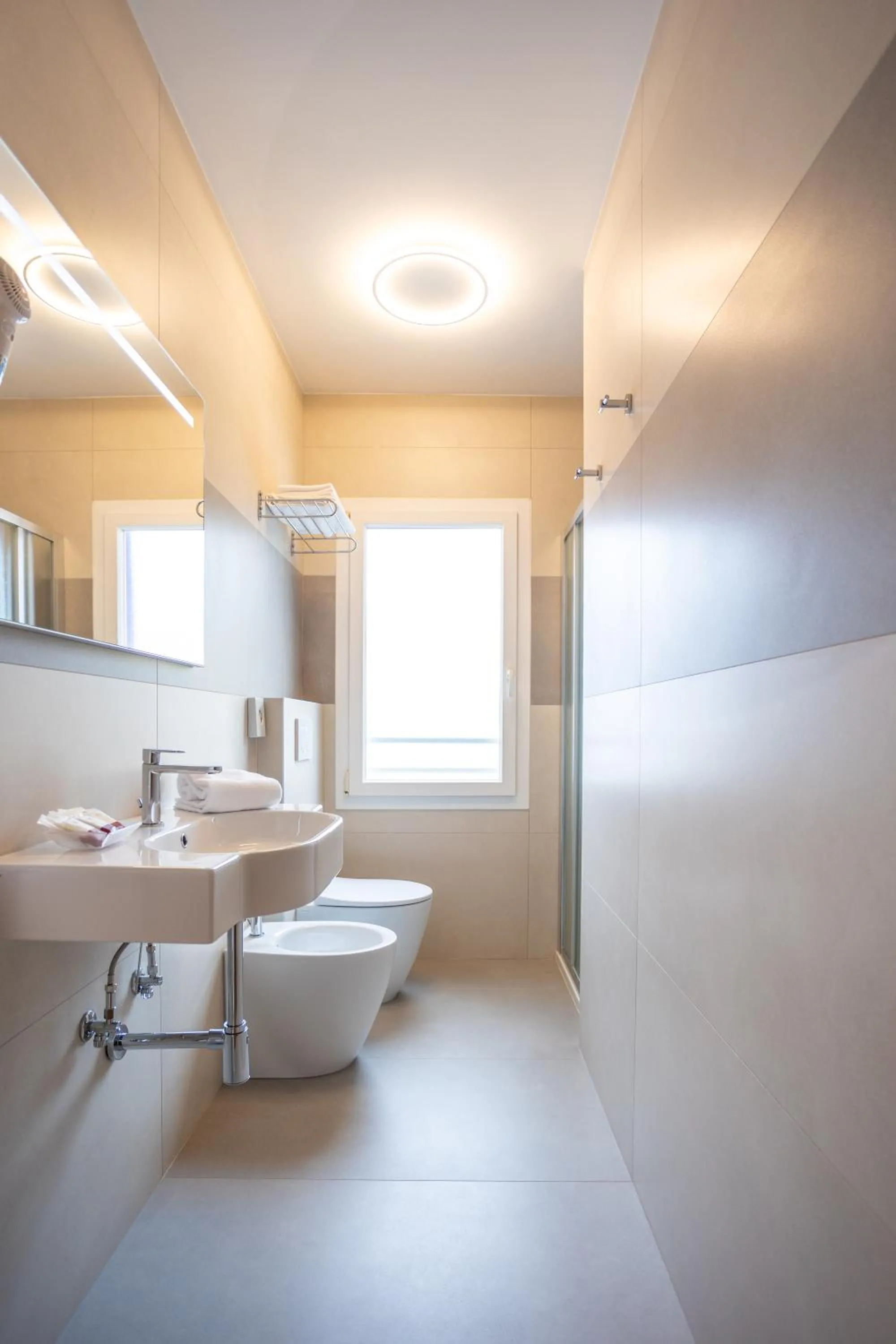 Shower in Hotel Levante