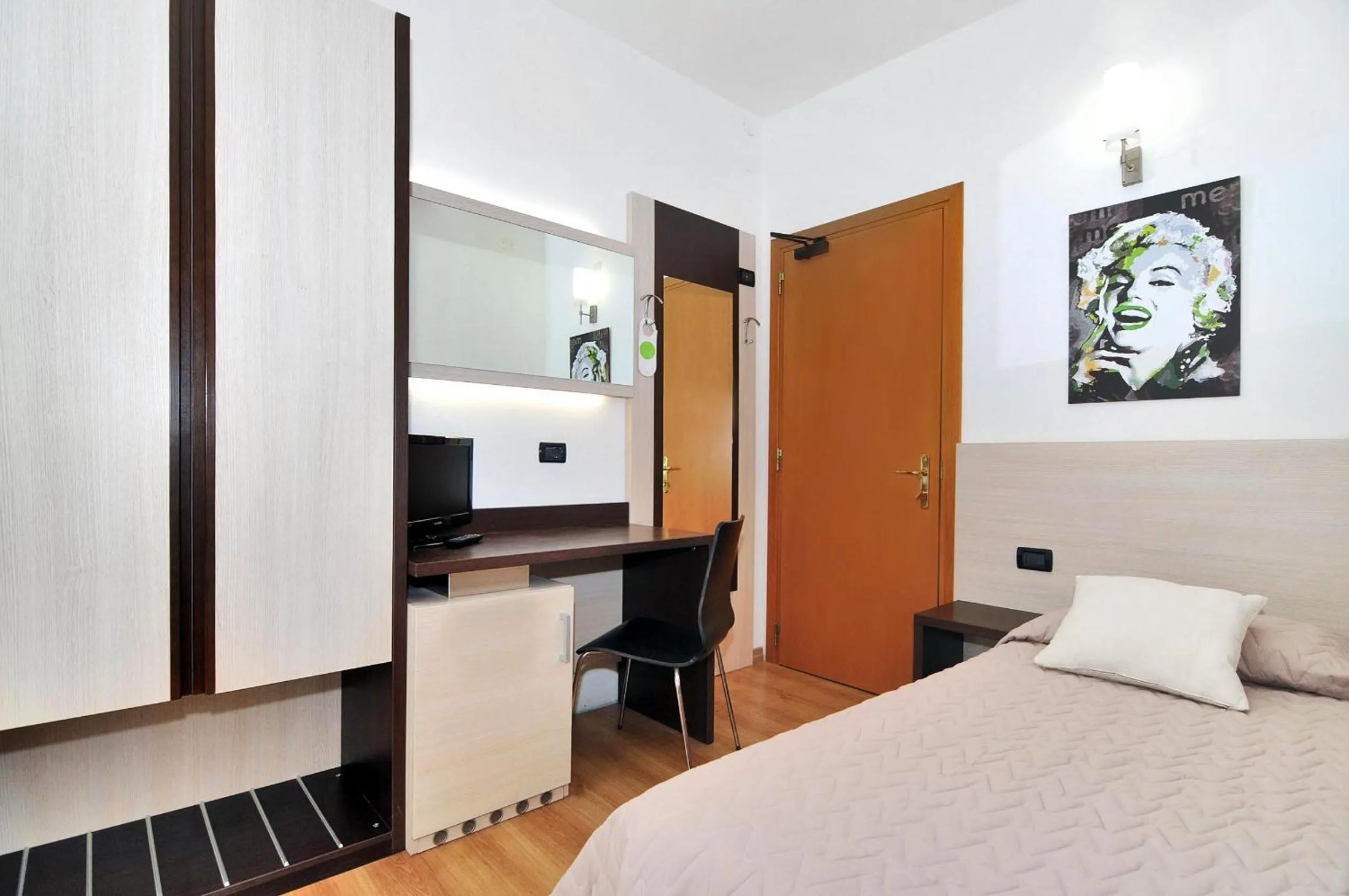 Photo of the whole room, Bed in Hotel Levante