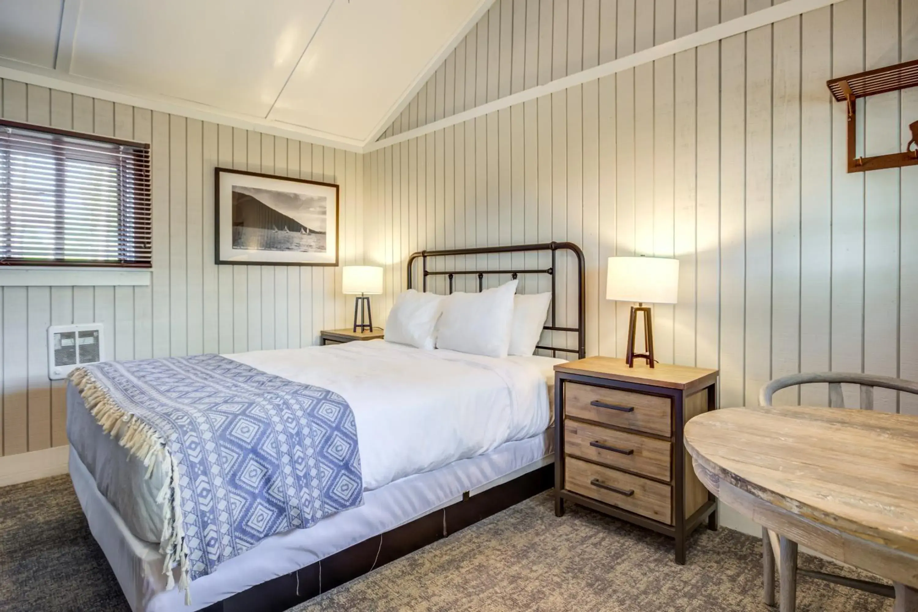 Standard Queen Room with Two Queen Beds in Grand Lake Lodge Standard Queen Room with Two Queen Beds in Grand Lake Lodge
