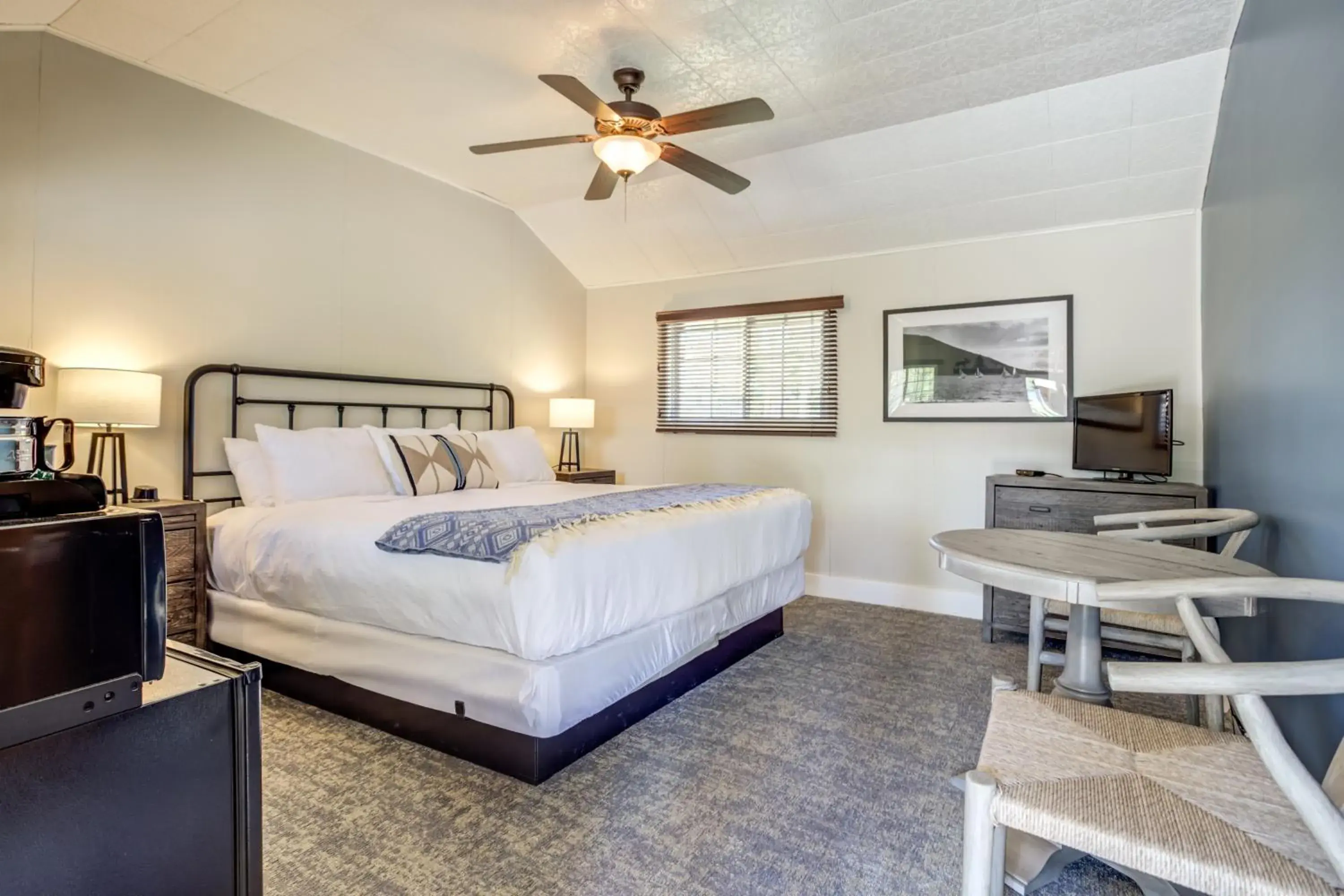 King Room in Grand Lake Lodge King Room in Grand Lake Lodge