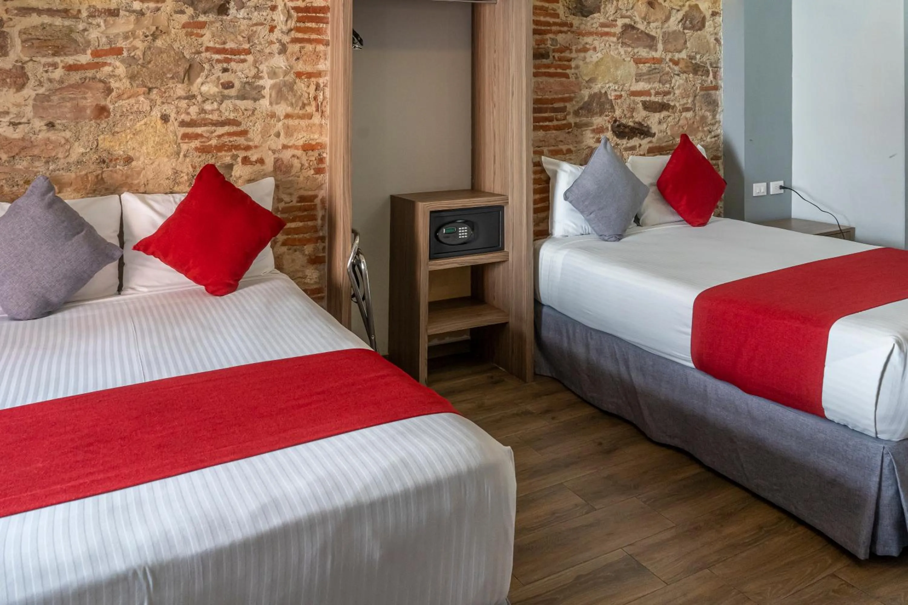 Photo of the whole room, Bed in Hotel Hidalgo