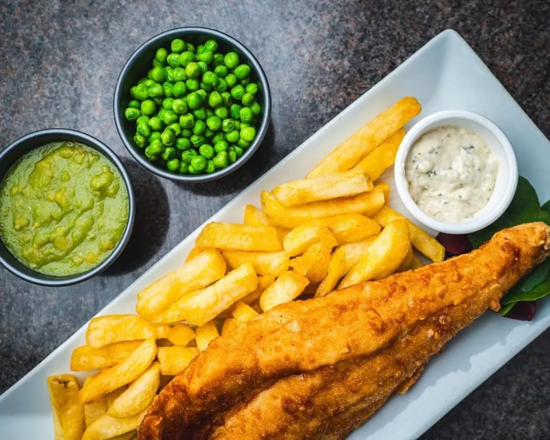 Restaurant/places to eat in The Whittington and Cat