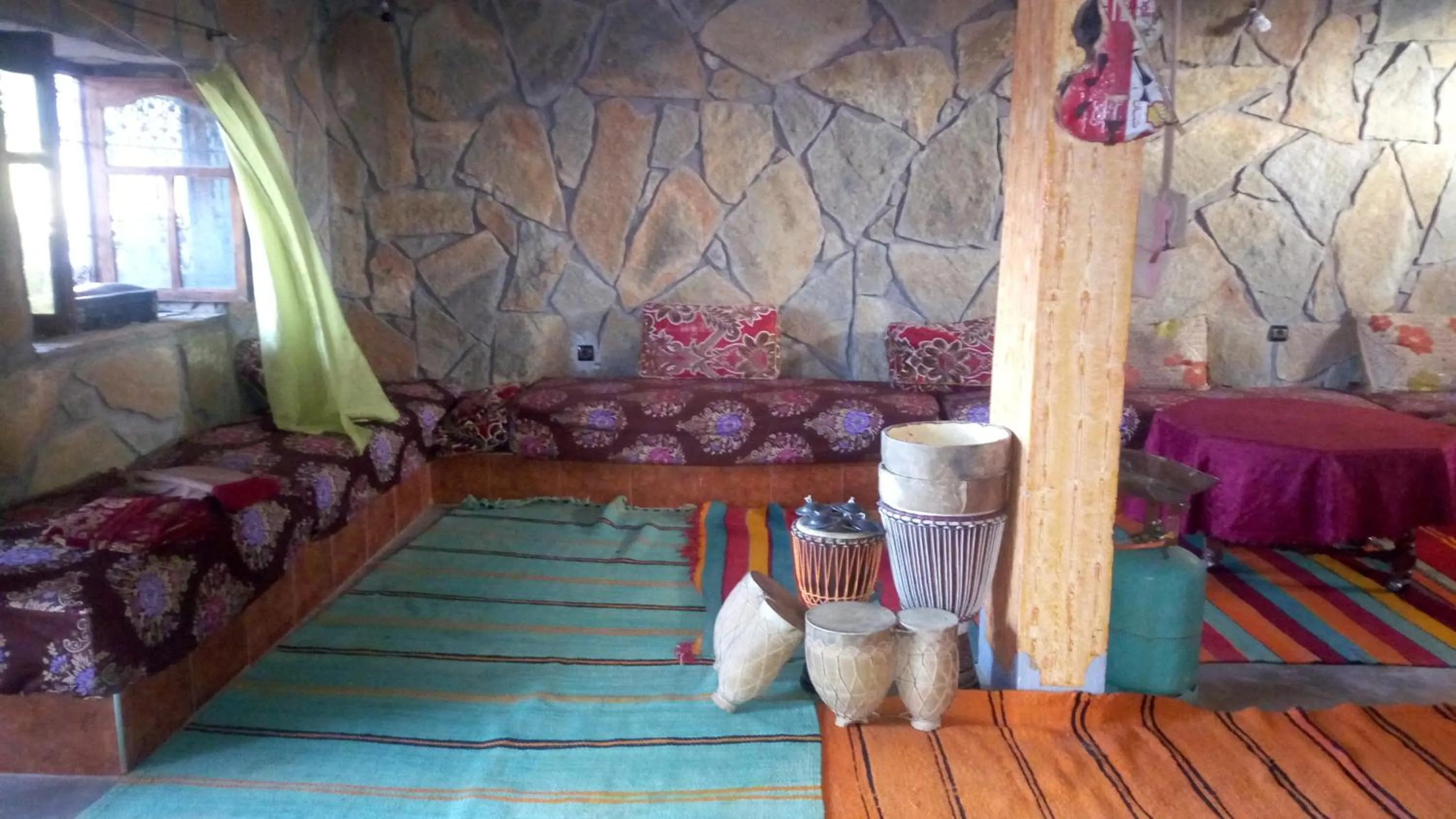 Living room, Bed in Auberge Camping BOUGAFER Tamtetoucht