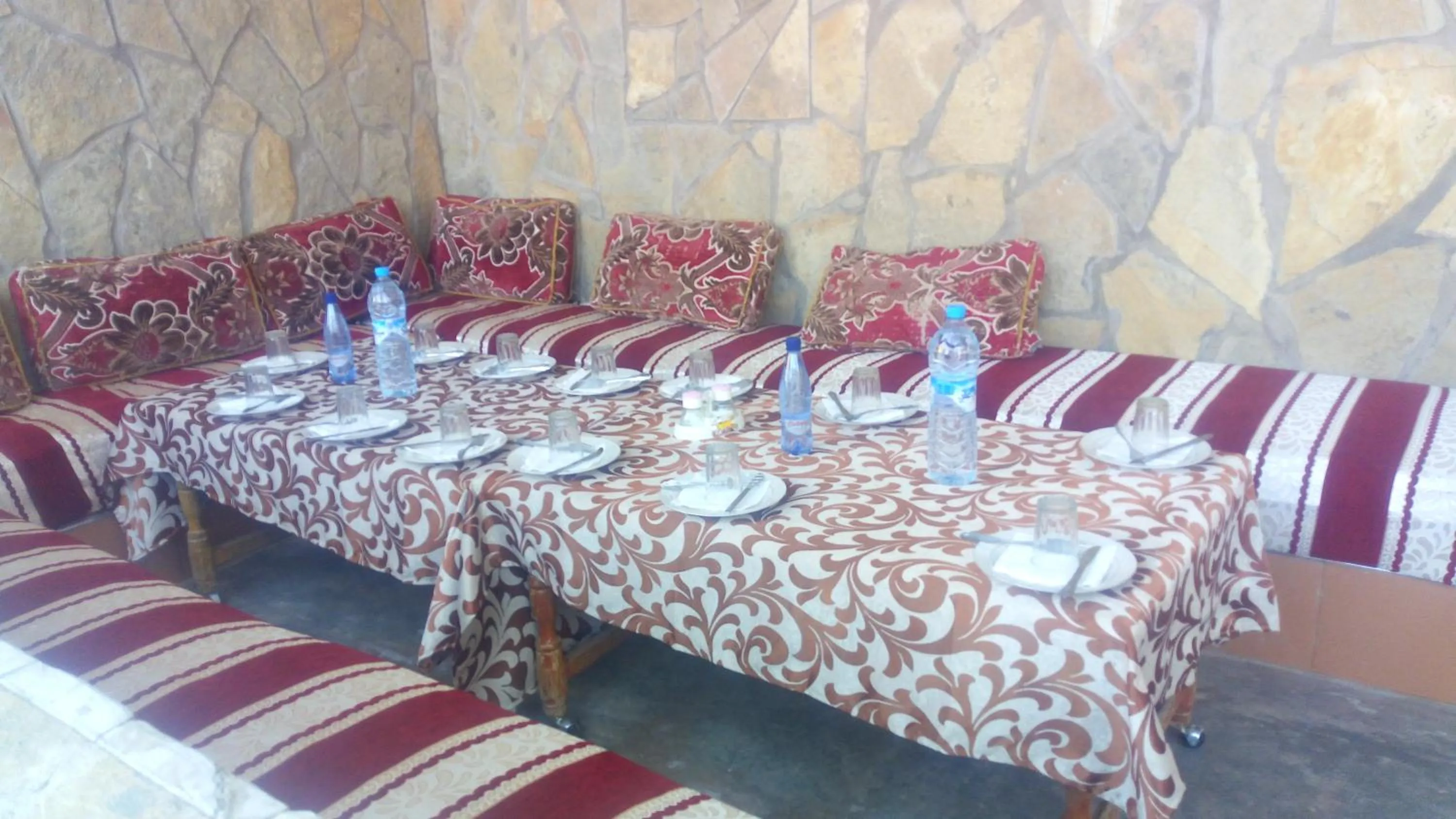 Area and facilities in Auberge Camping BOUGAFER Tamtetoucht