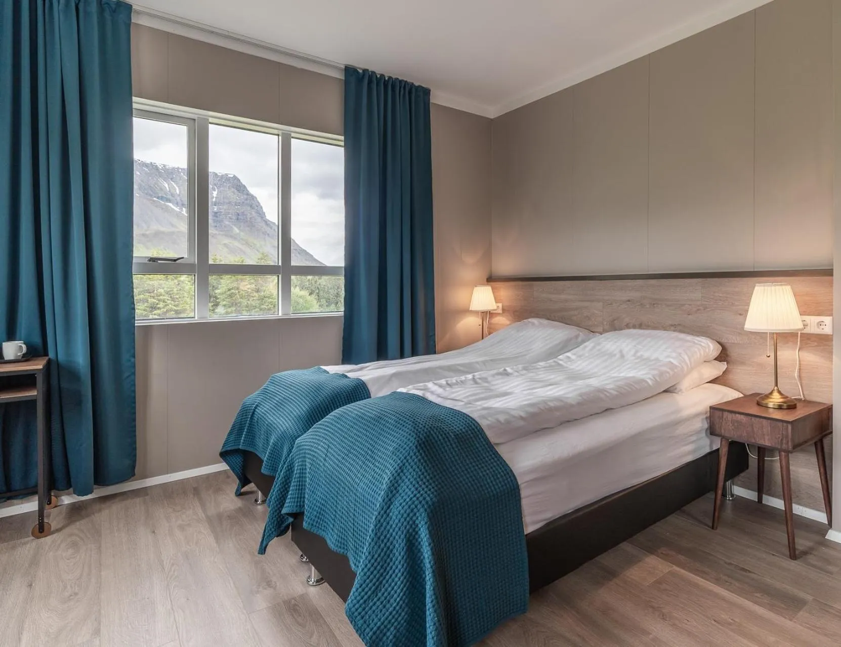 Photo of the whole room, Bed in Holt Inn