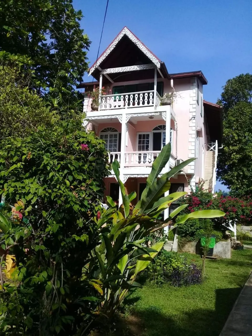 Property building in Firefly Beach Cottages
