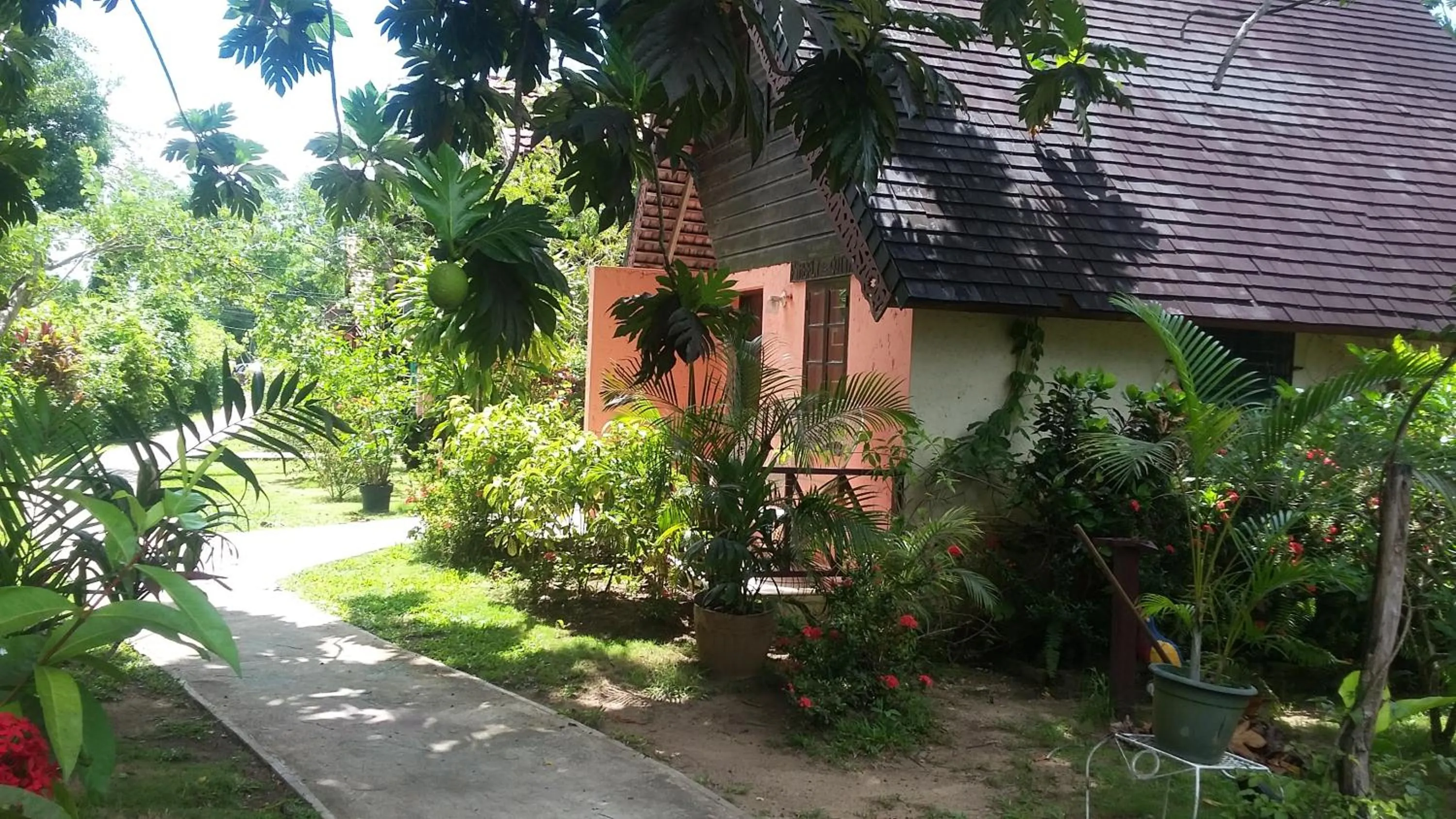 Property building in Firefly Beach Cottages
