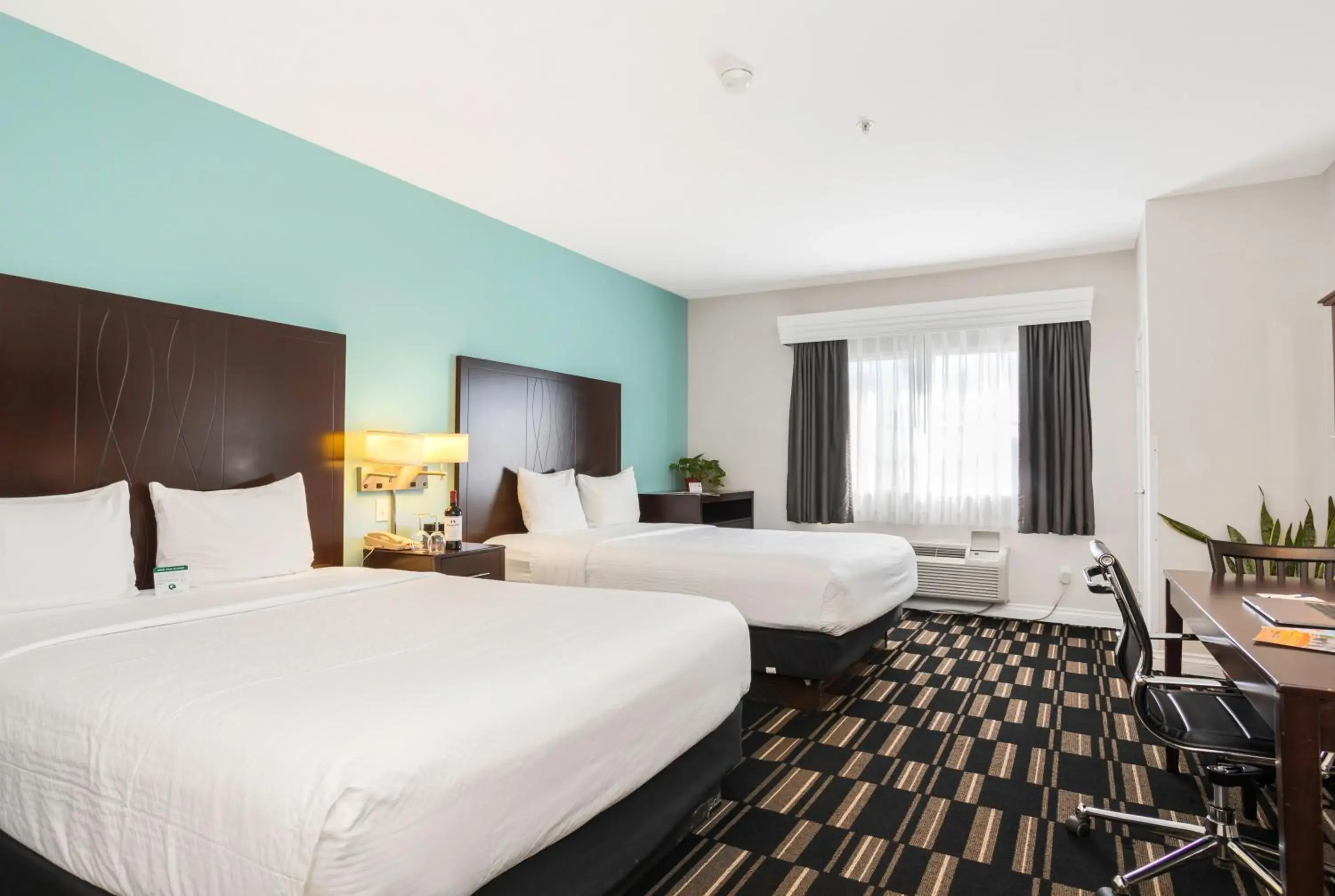 Executive Queen Room with Two Queen Beds in The Hotel Oceanside Executive Queen Room with Two Queen Beds in The Hotel Oceanside