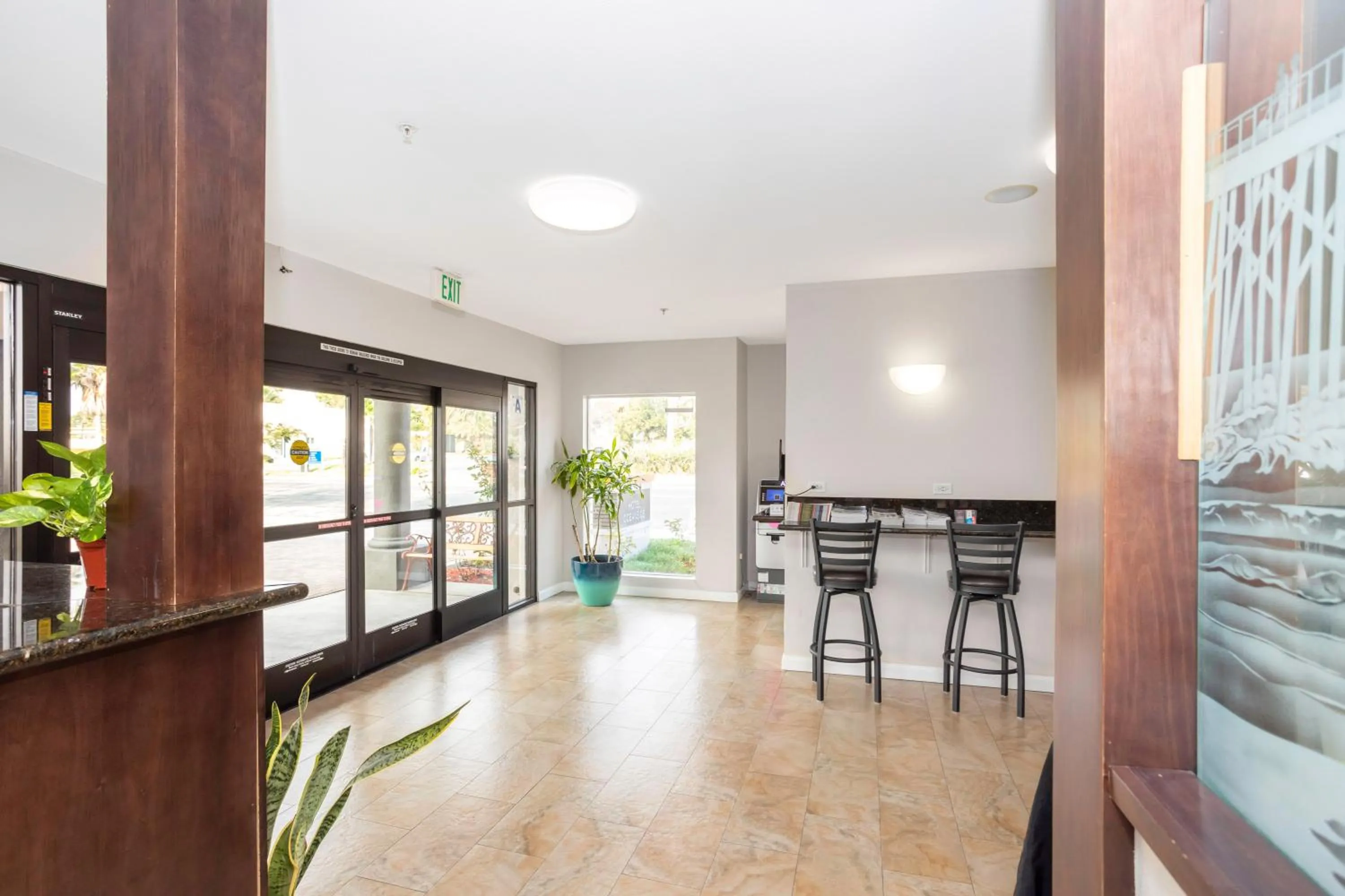 Facade/entrance in The Hotel Oceanside