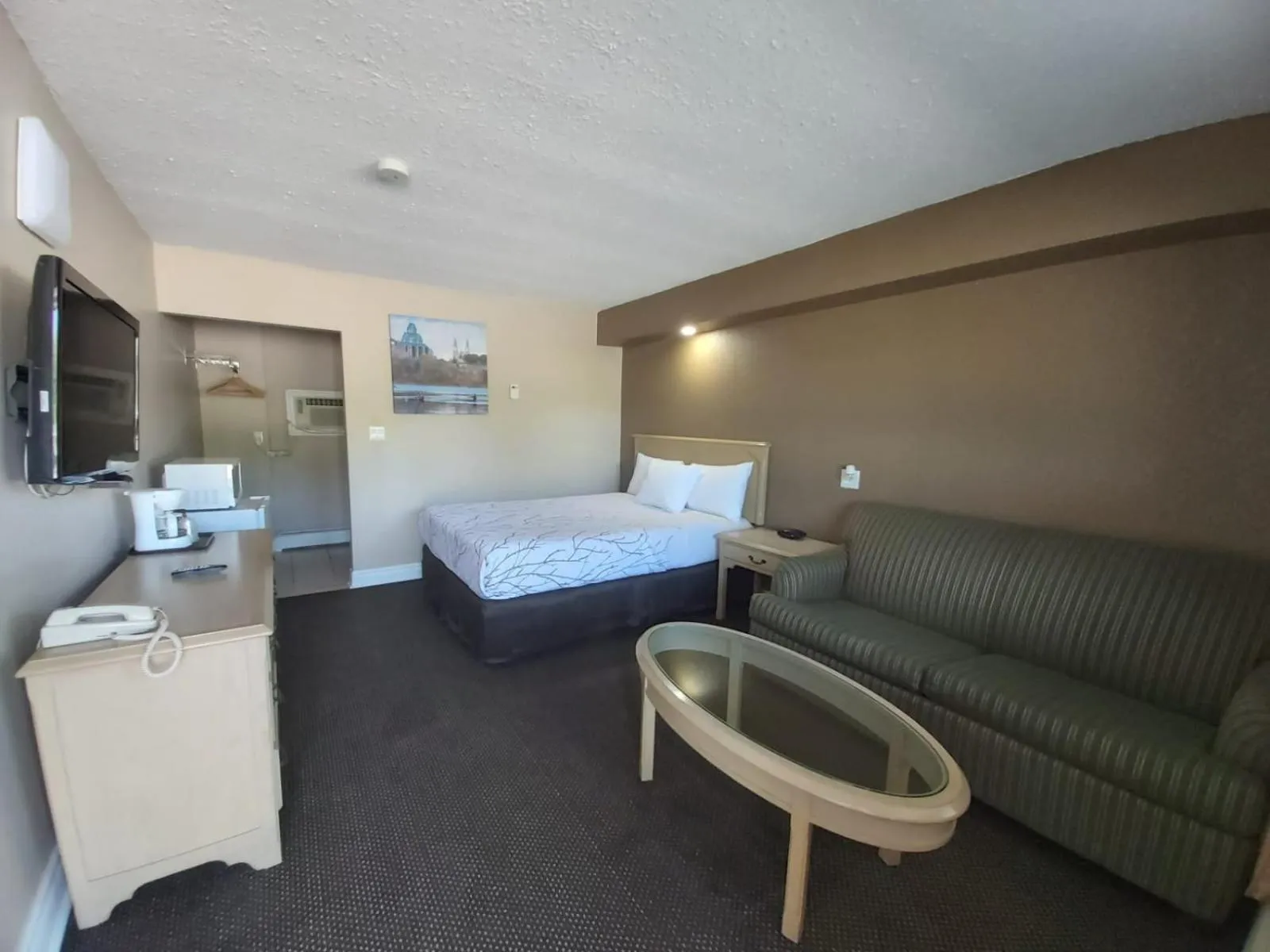 Bed in Arnprior Motor Inn