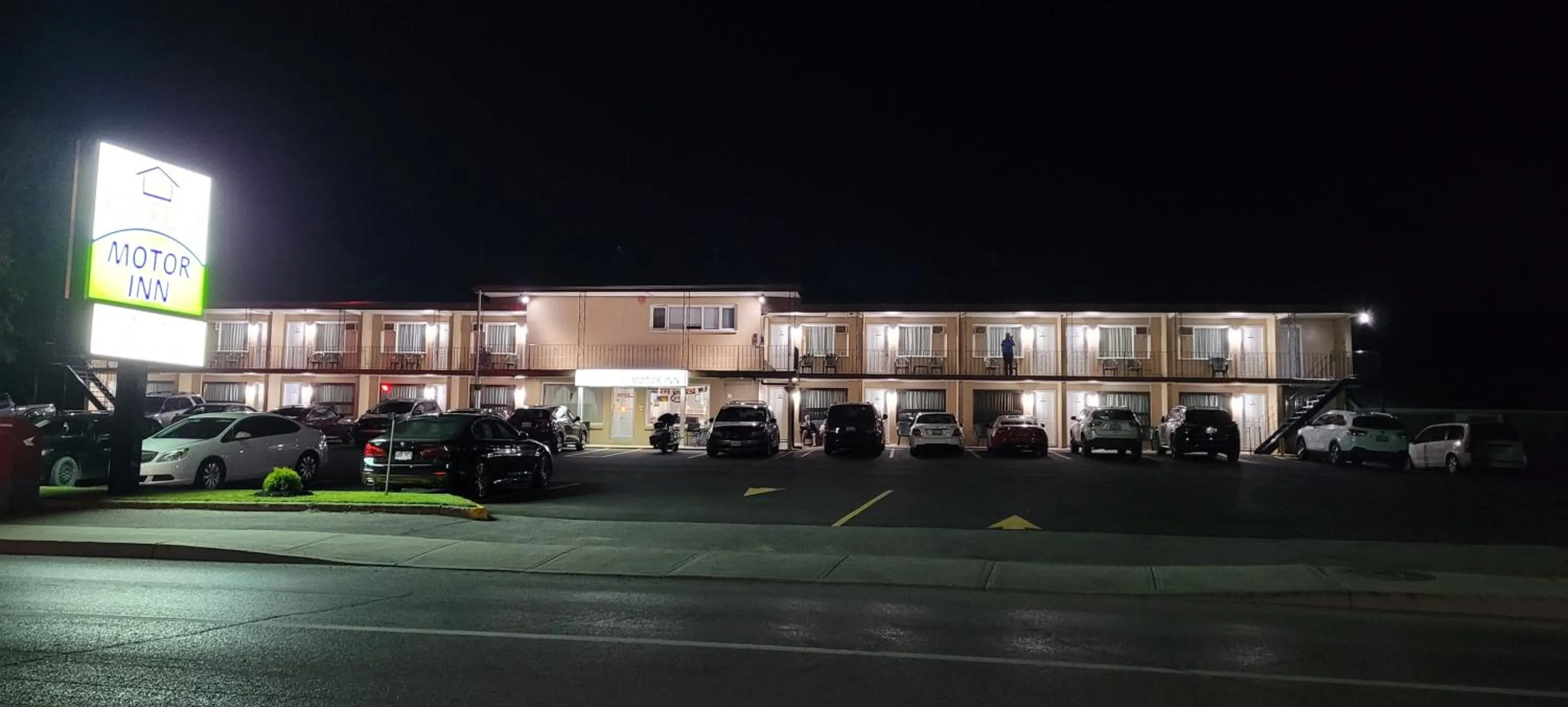 Arnprior Motor Inn