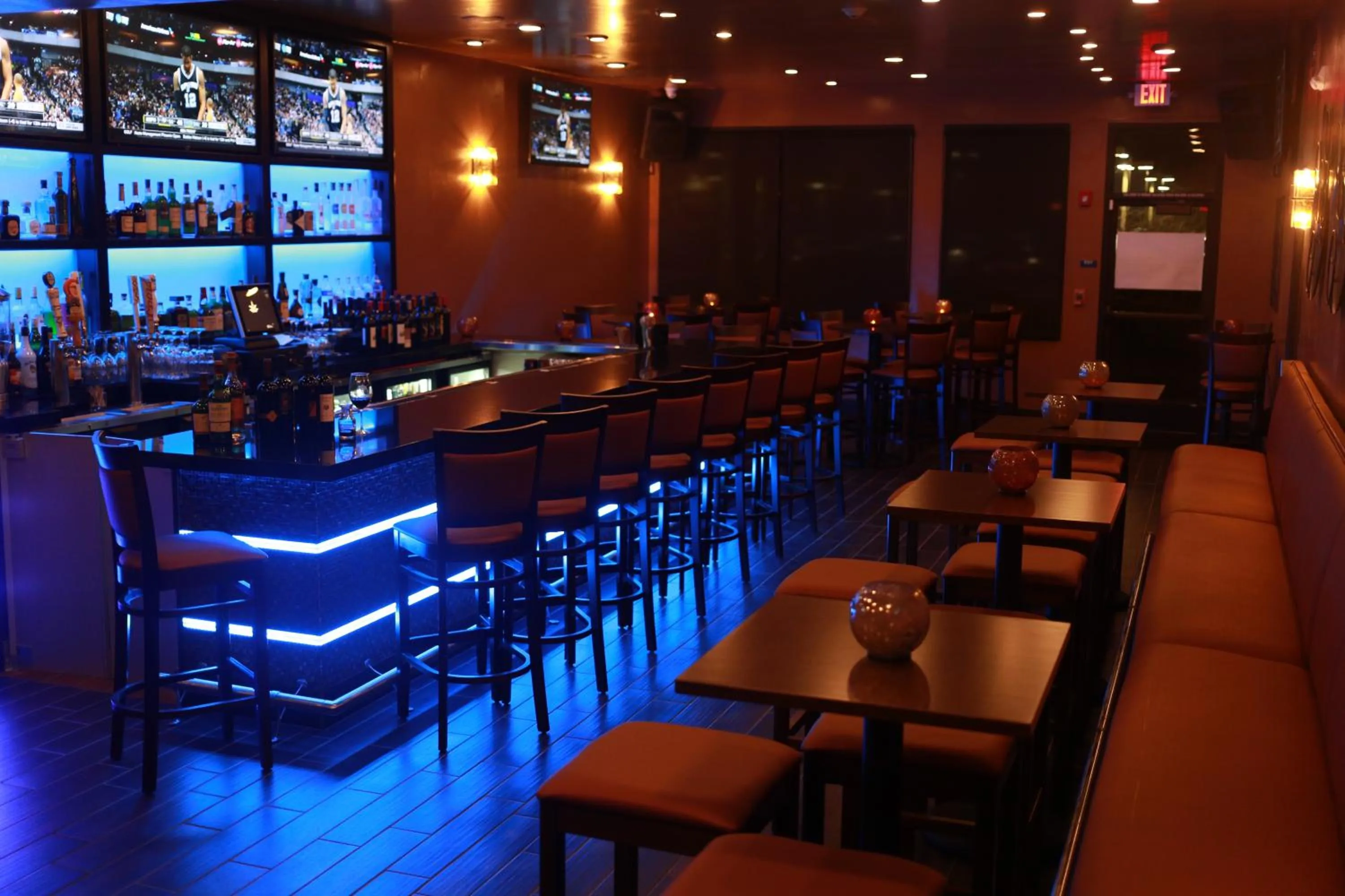 Restaurant/places to eat in Travelers Inn Manteca